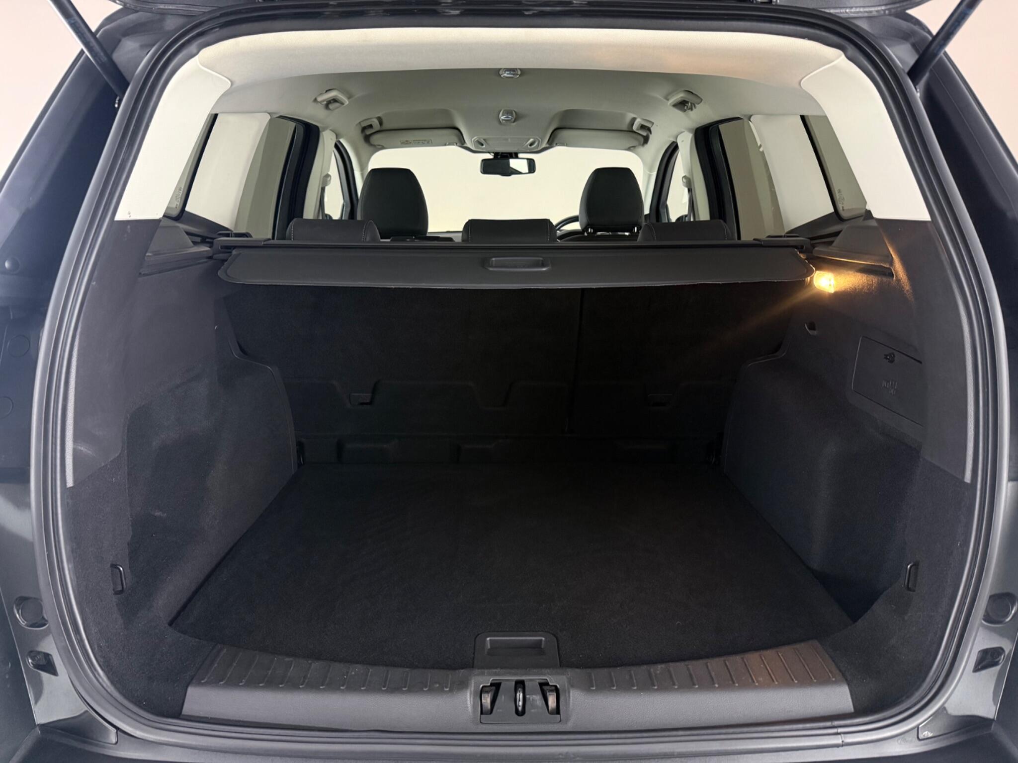 Ford Kuga view 10