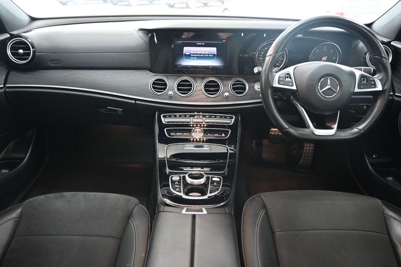 Mercedes-Benz E Class view 18