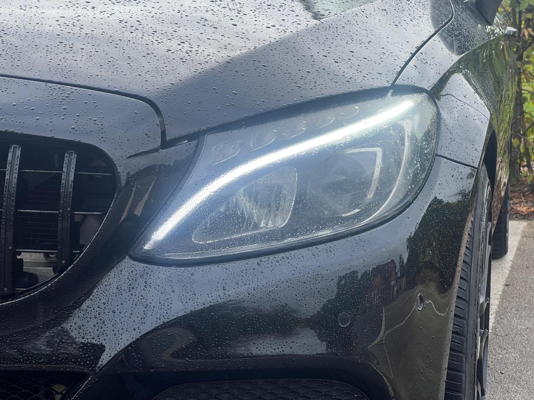 Mercedes-Benz C-Class view 9