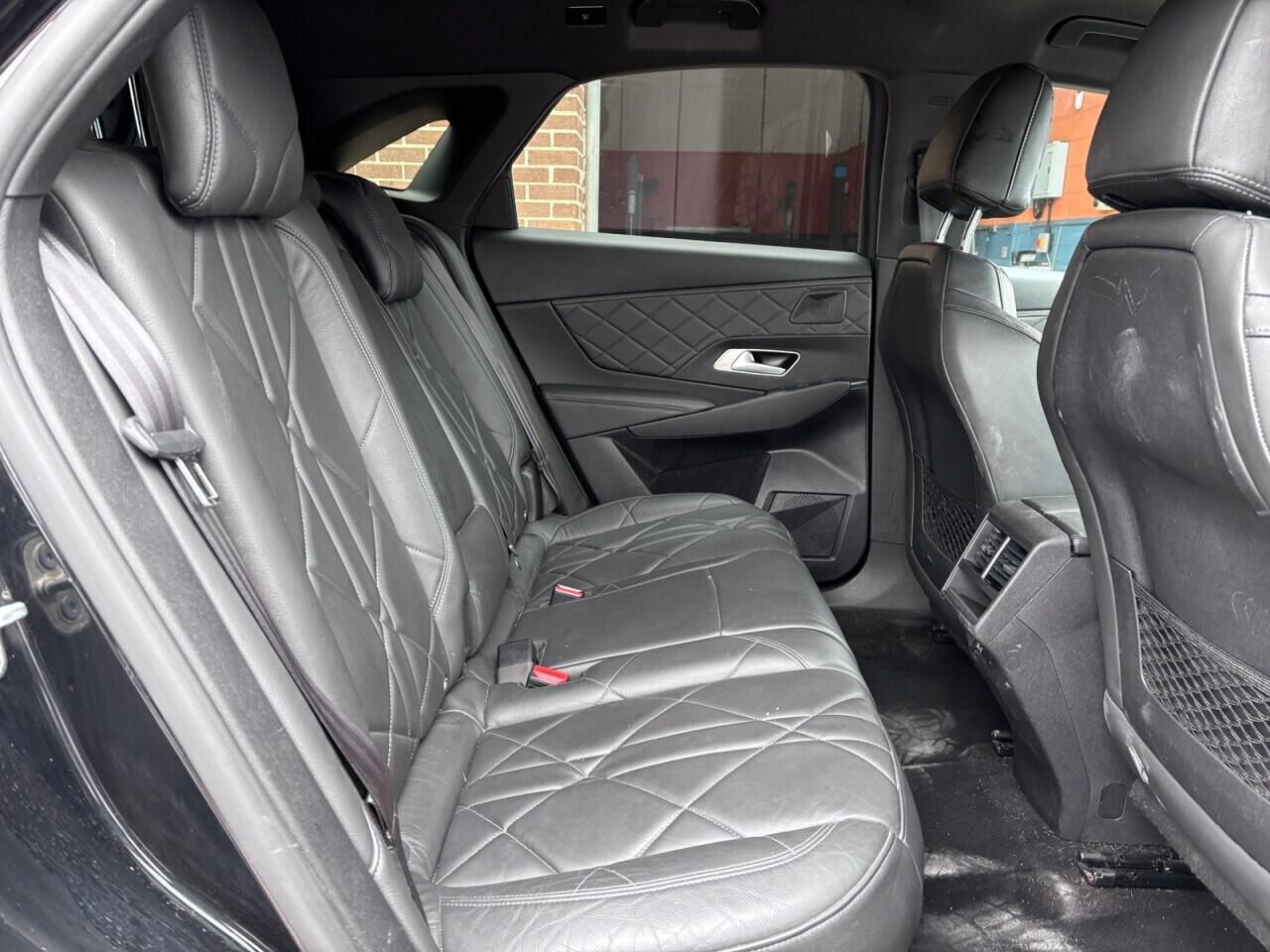 DS Automobiles DS 7 Crossback view 12