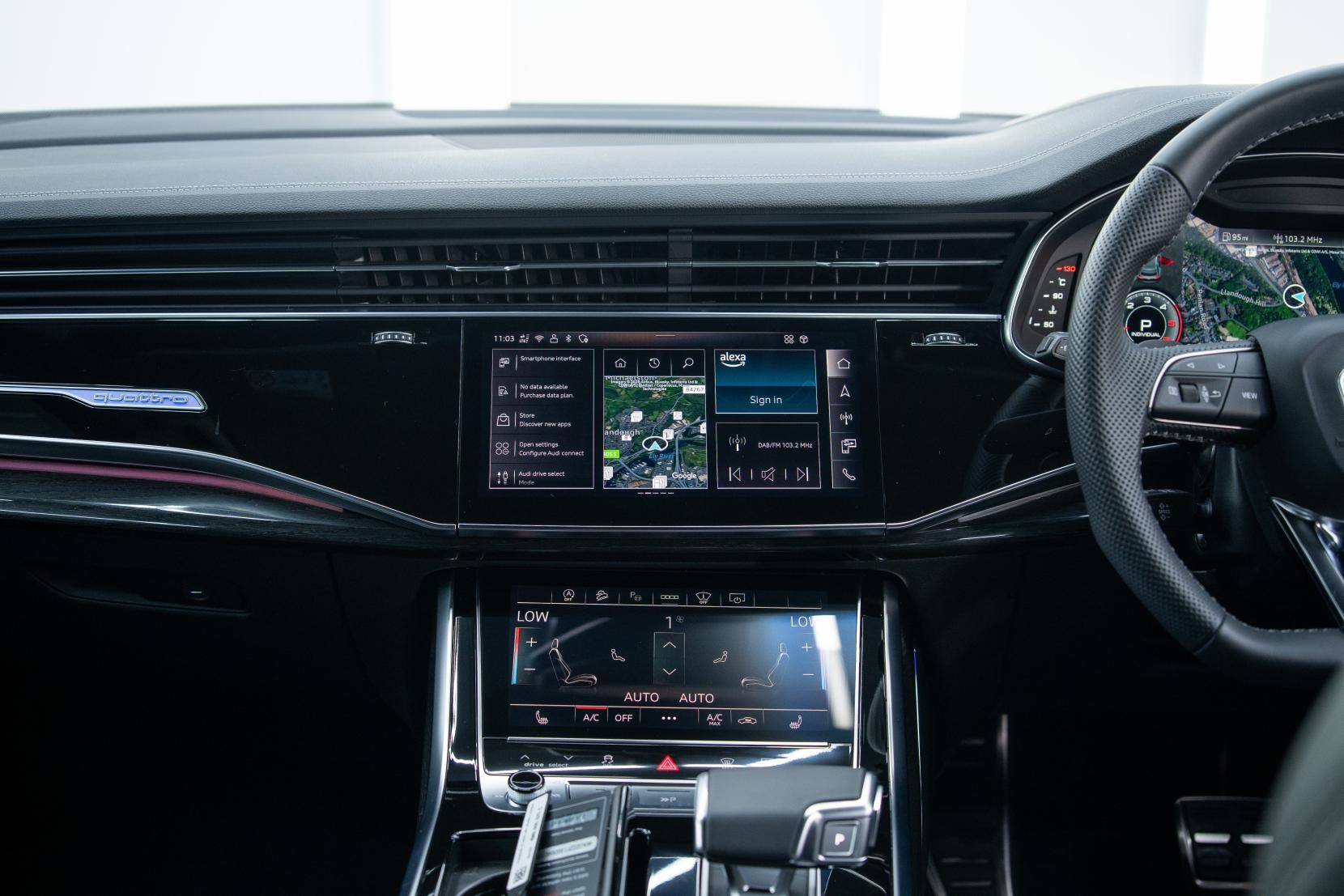Audi Q8 view 13