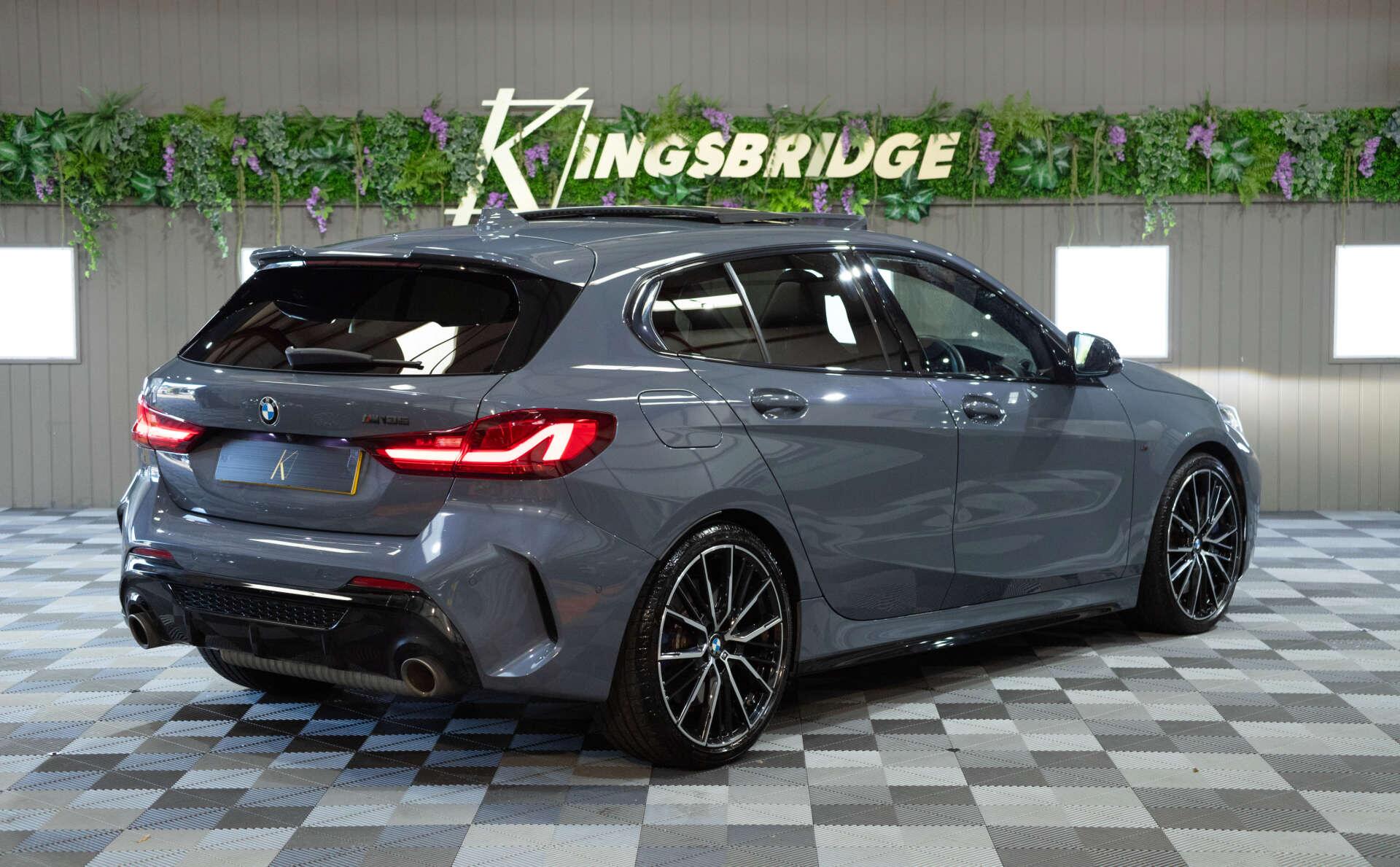 BMW 1 Series view 17