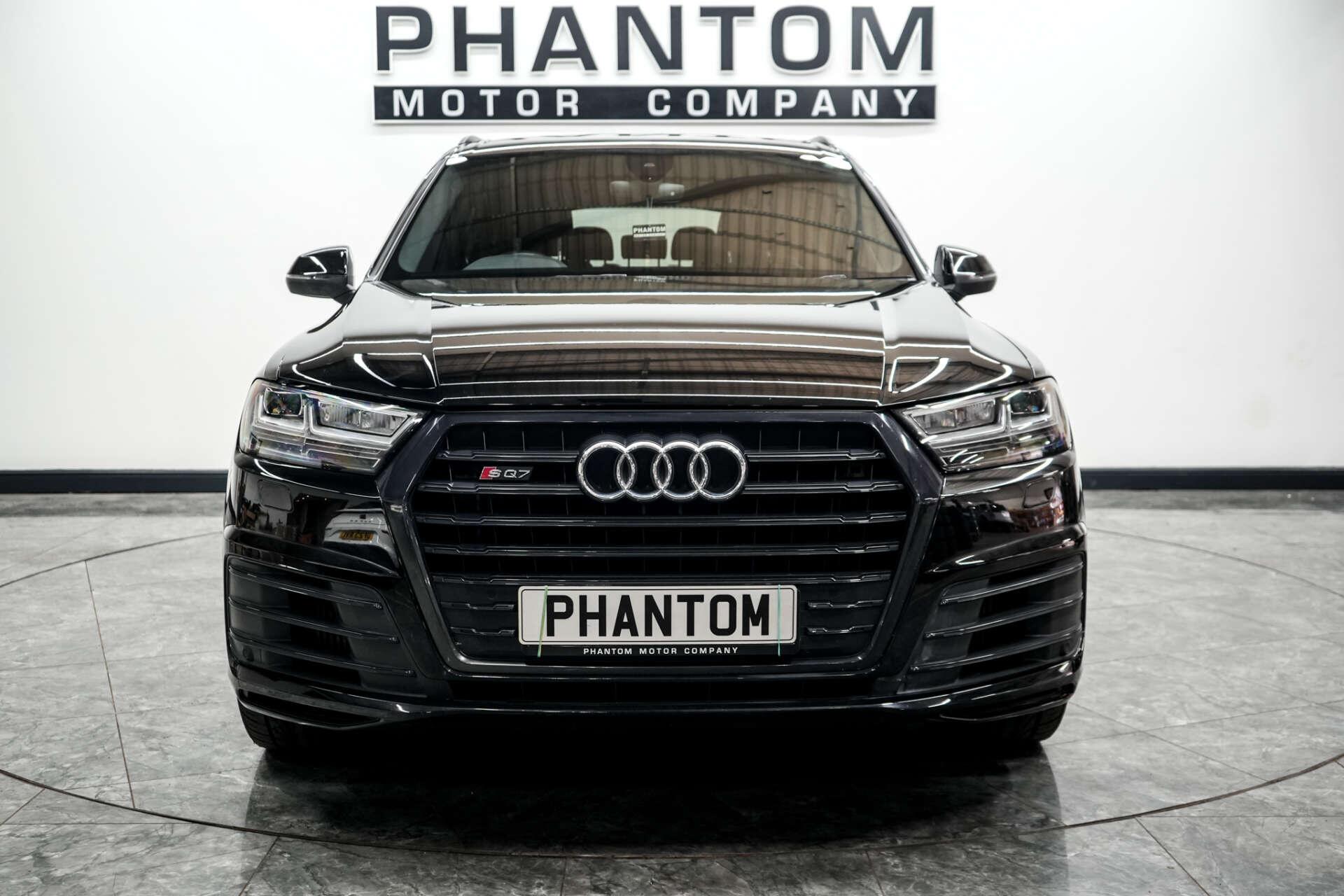 Audi SQ7 view 2