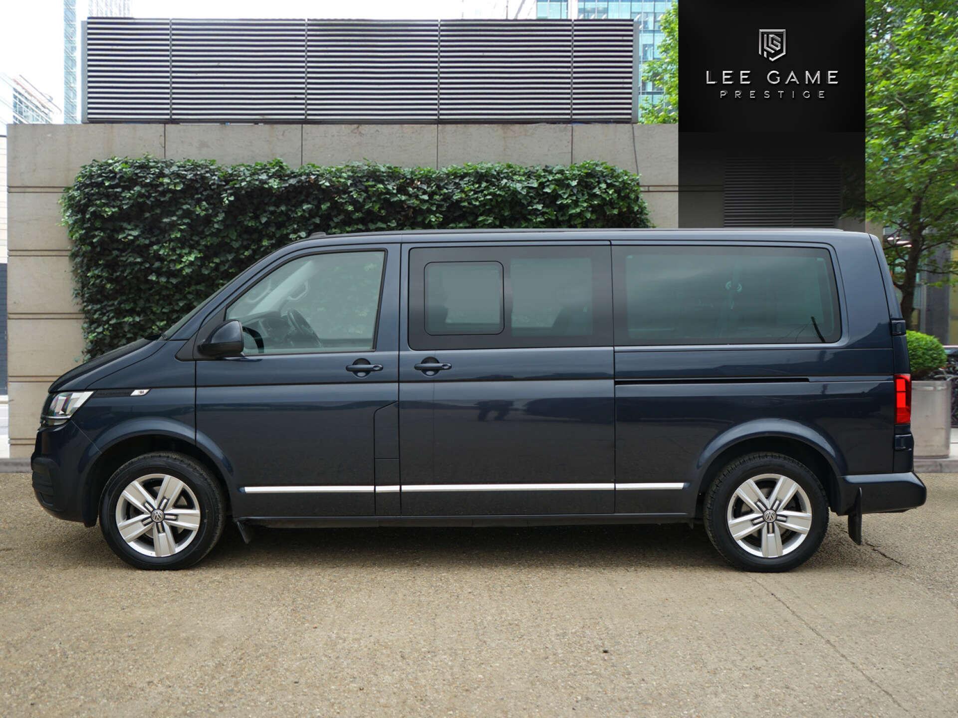 Volkswagen Transporter view 4