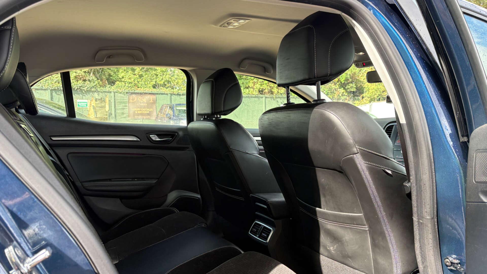 Renault Megane view 9