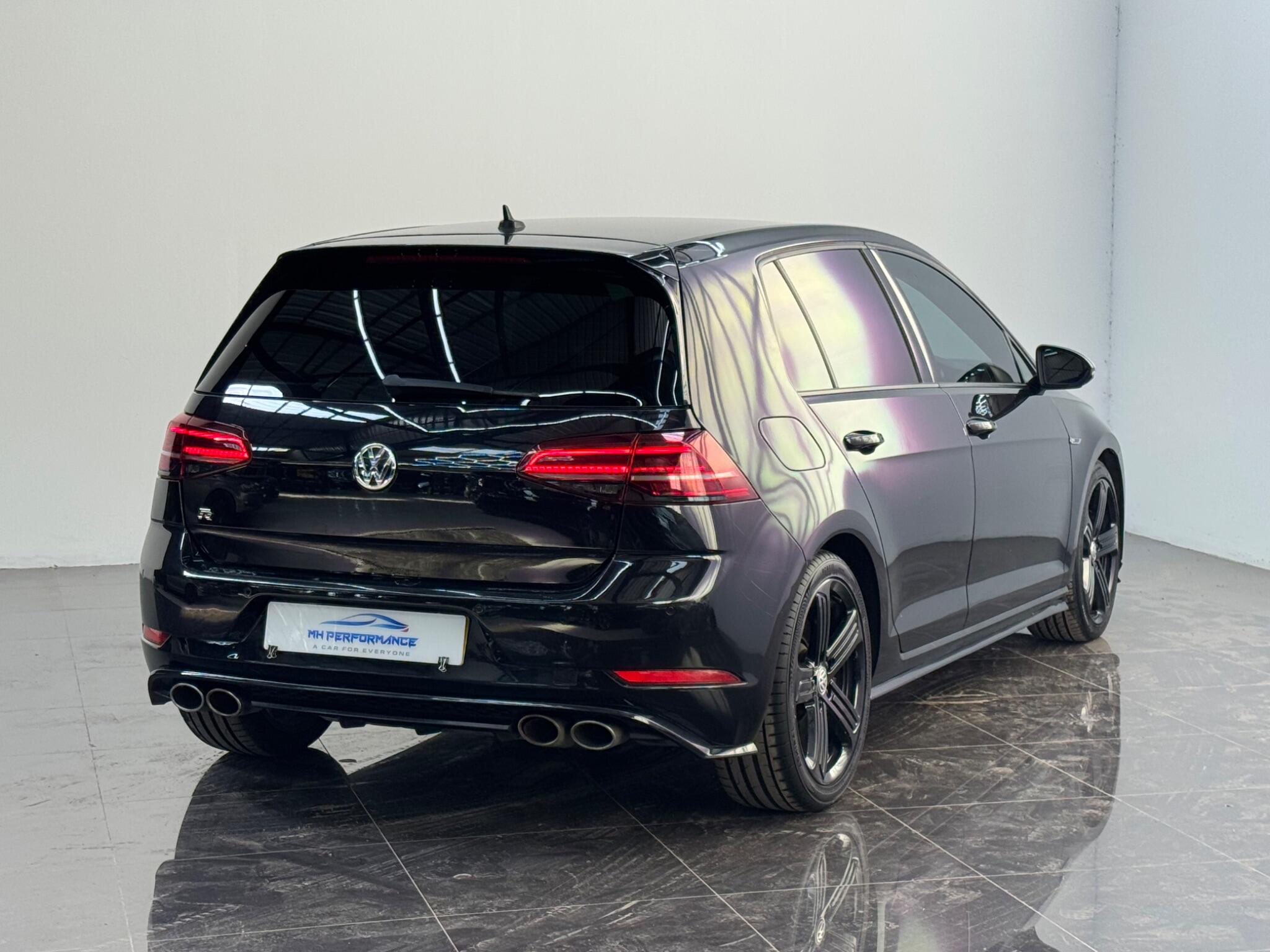 Volkswagen Golf view 8