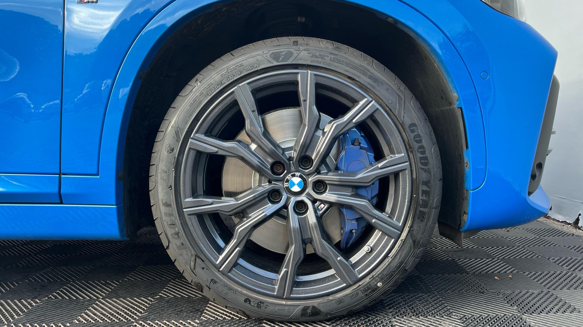 BMW X1 view 14