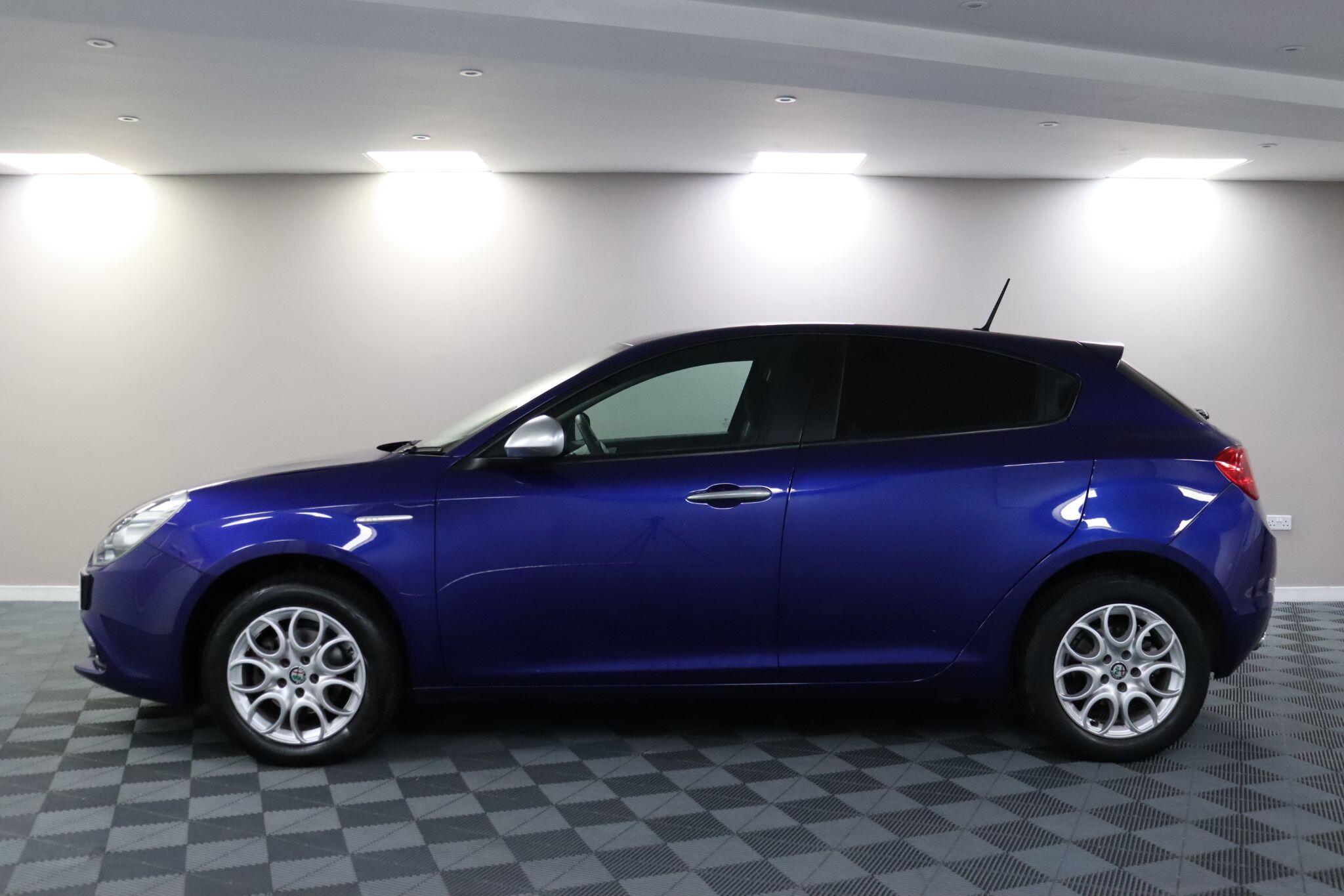 Alfa Romeo Giulietta view 17