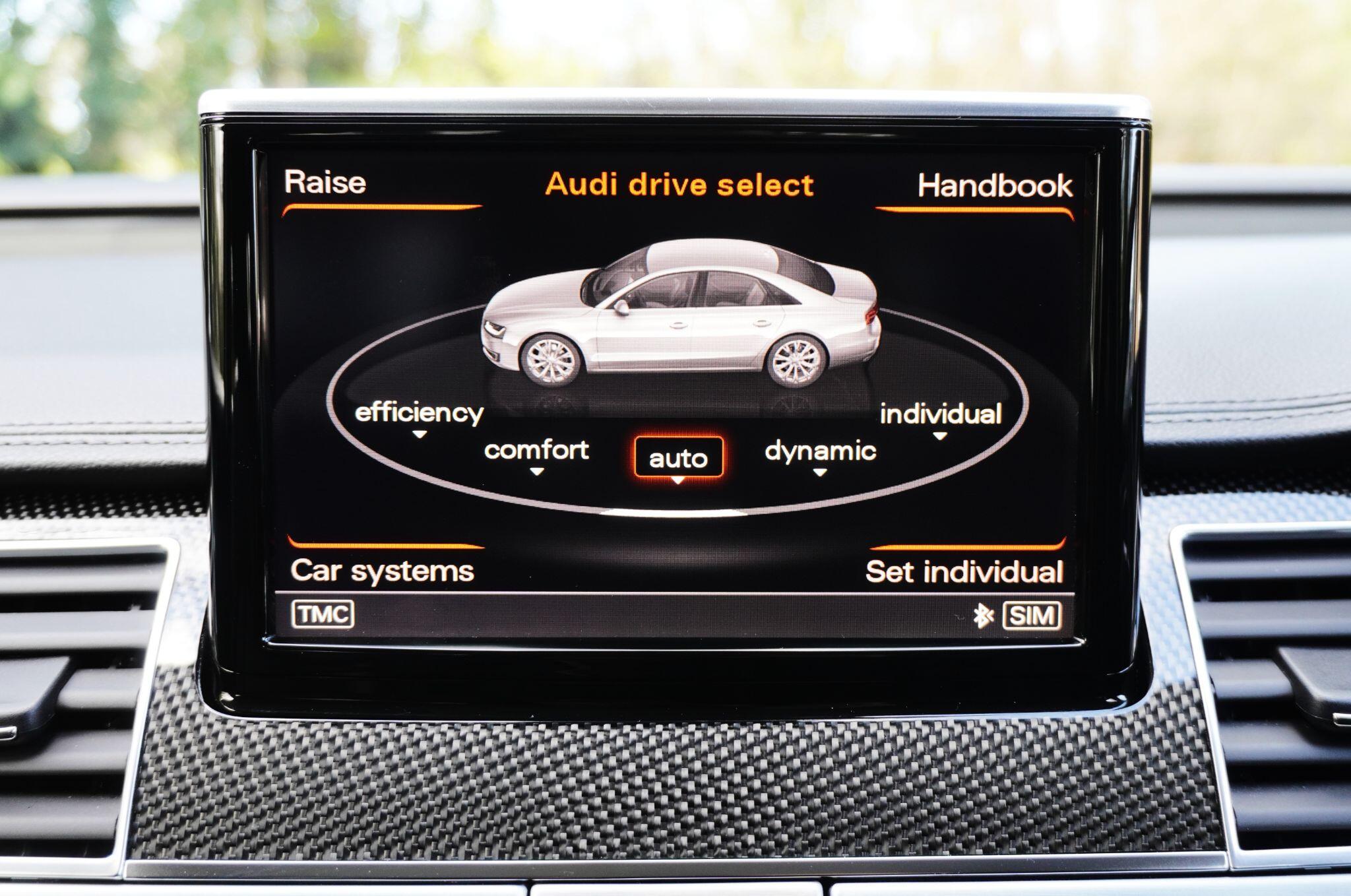 Audi S8 view 31