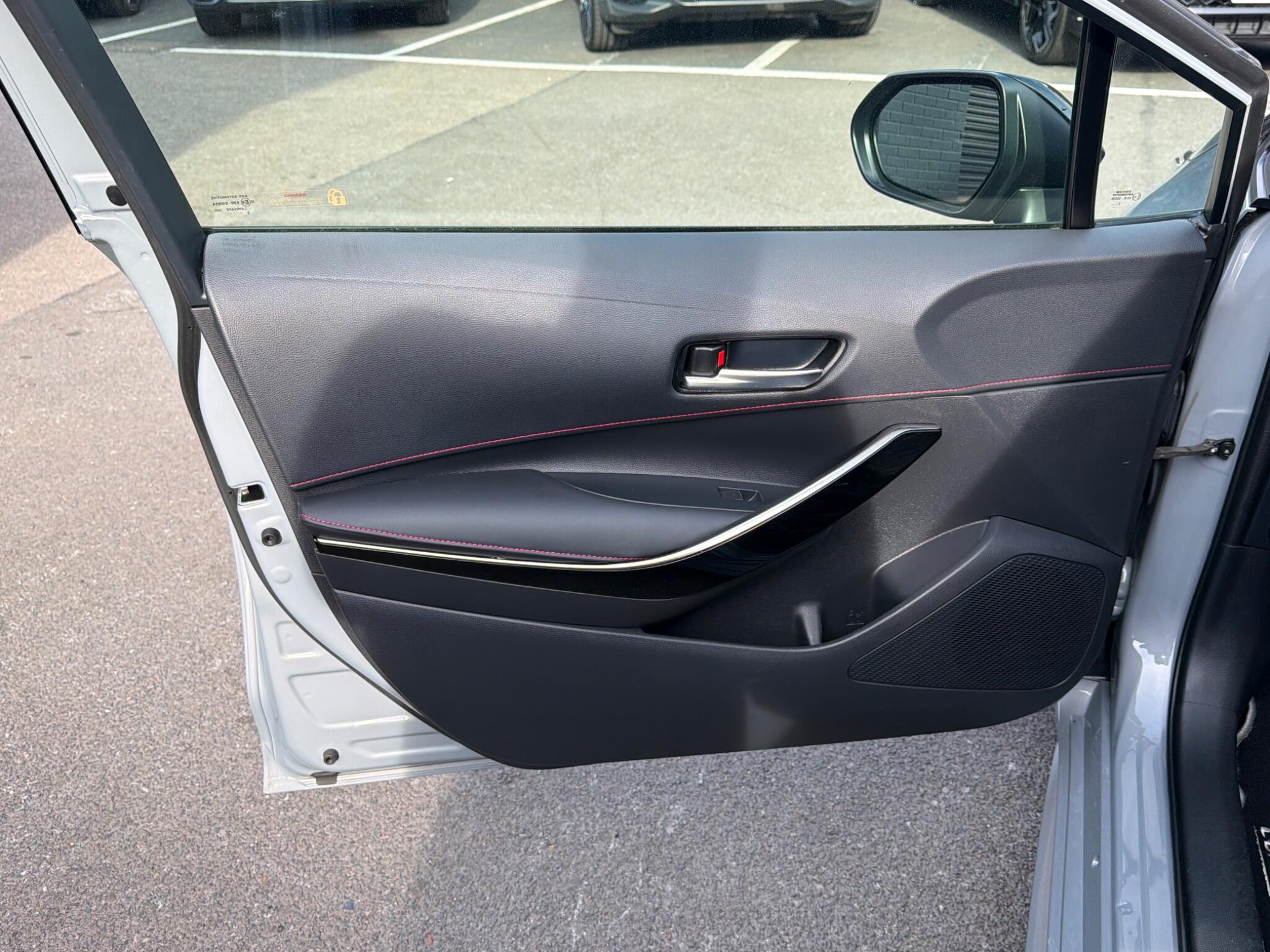 Toyota Corolla view 19