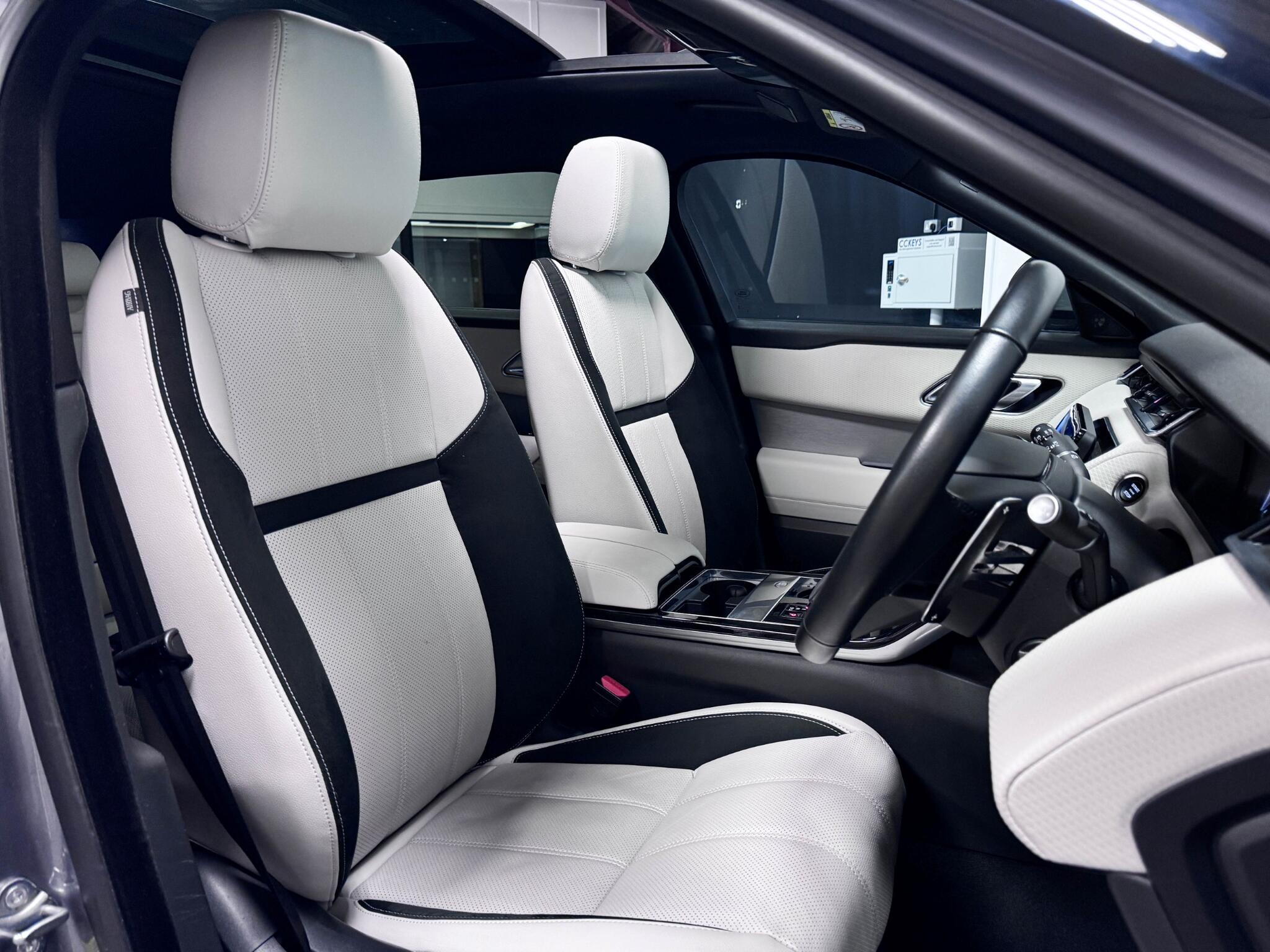 Land Rover Range Rover Velar view 30