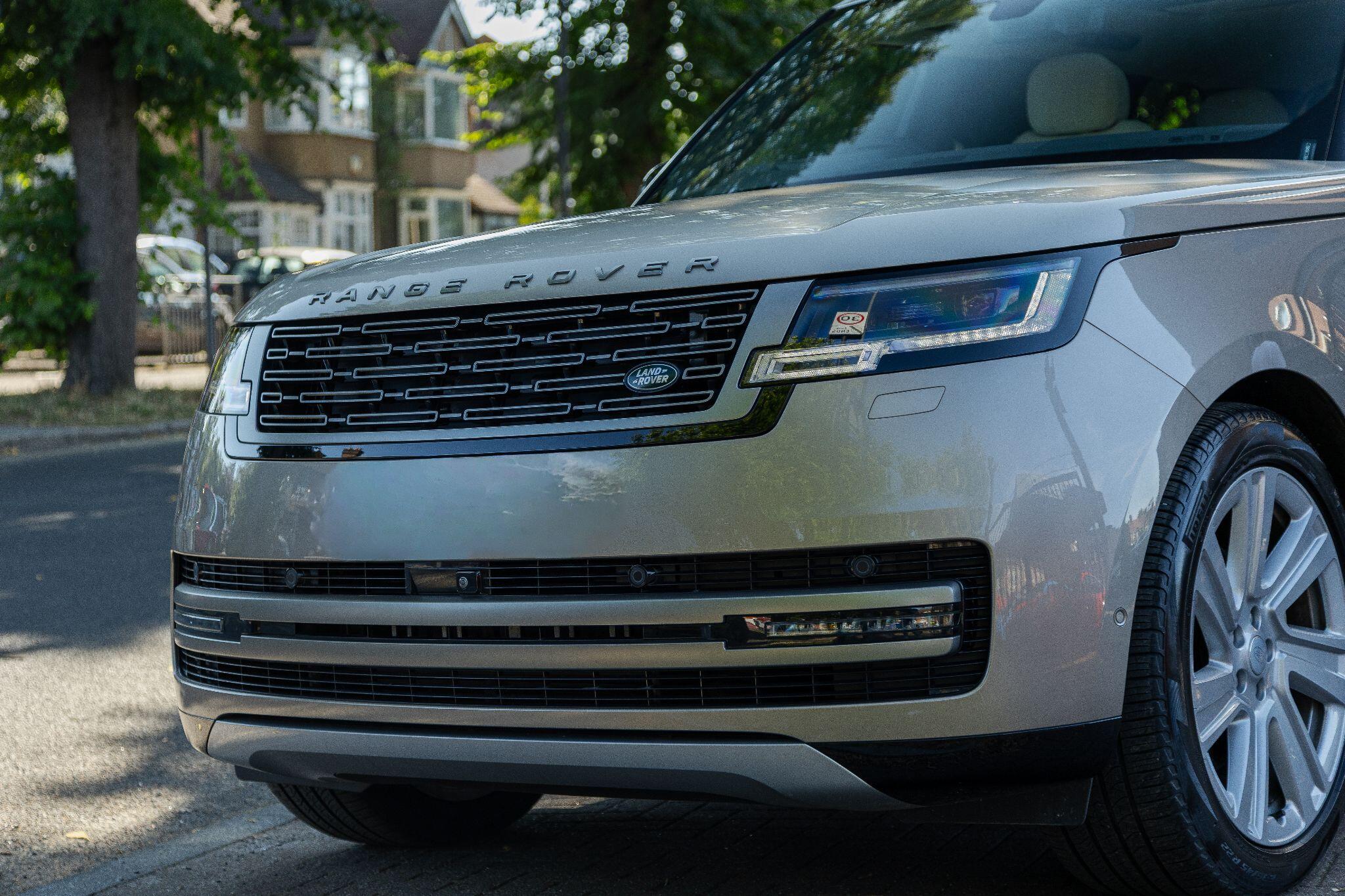 Land Rover Range Rover view 7