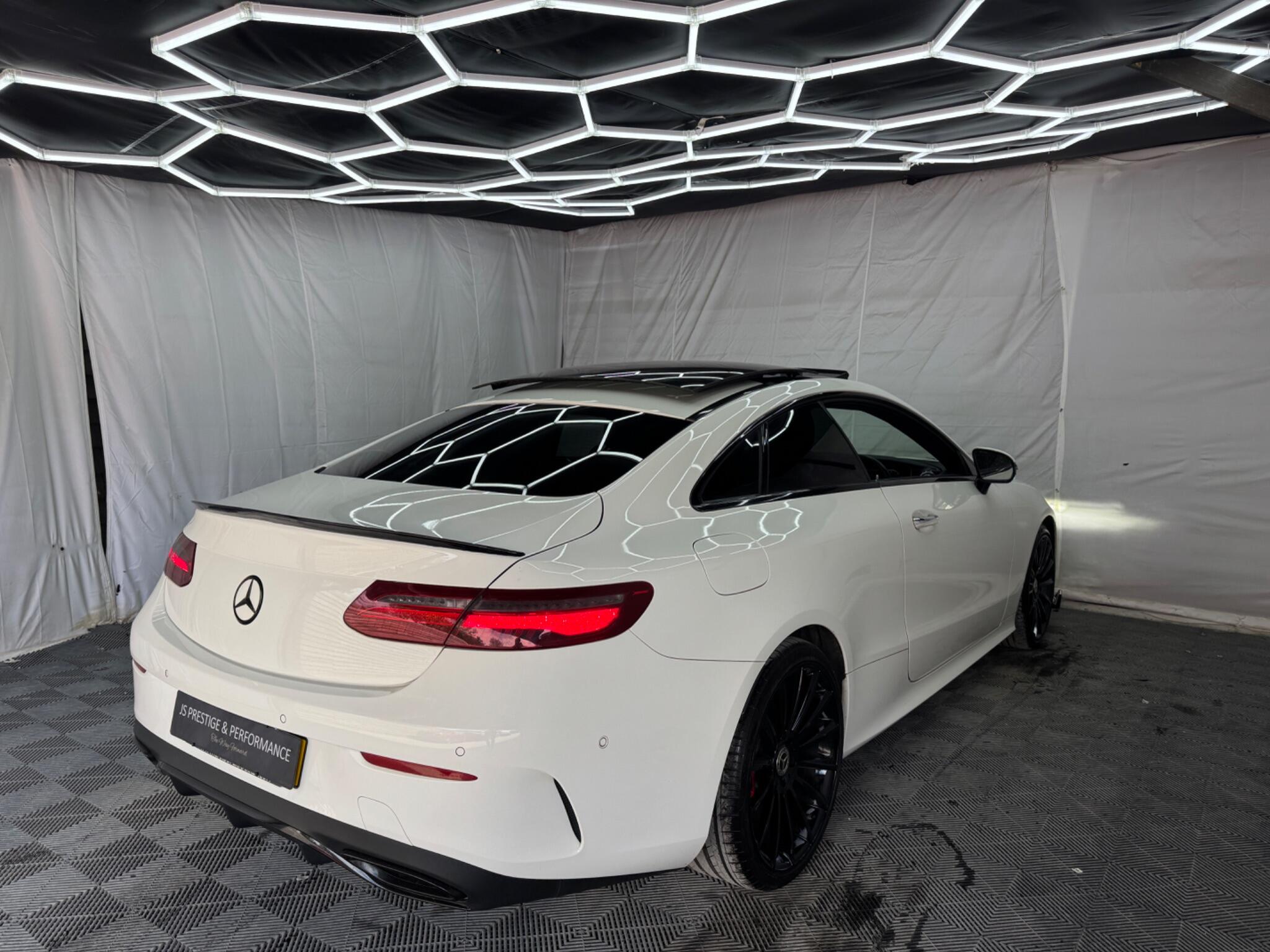 Mercedes-Benz E Class view 12