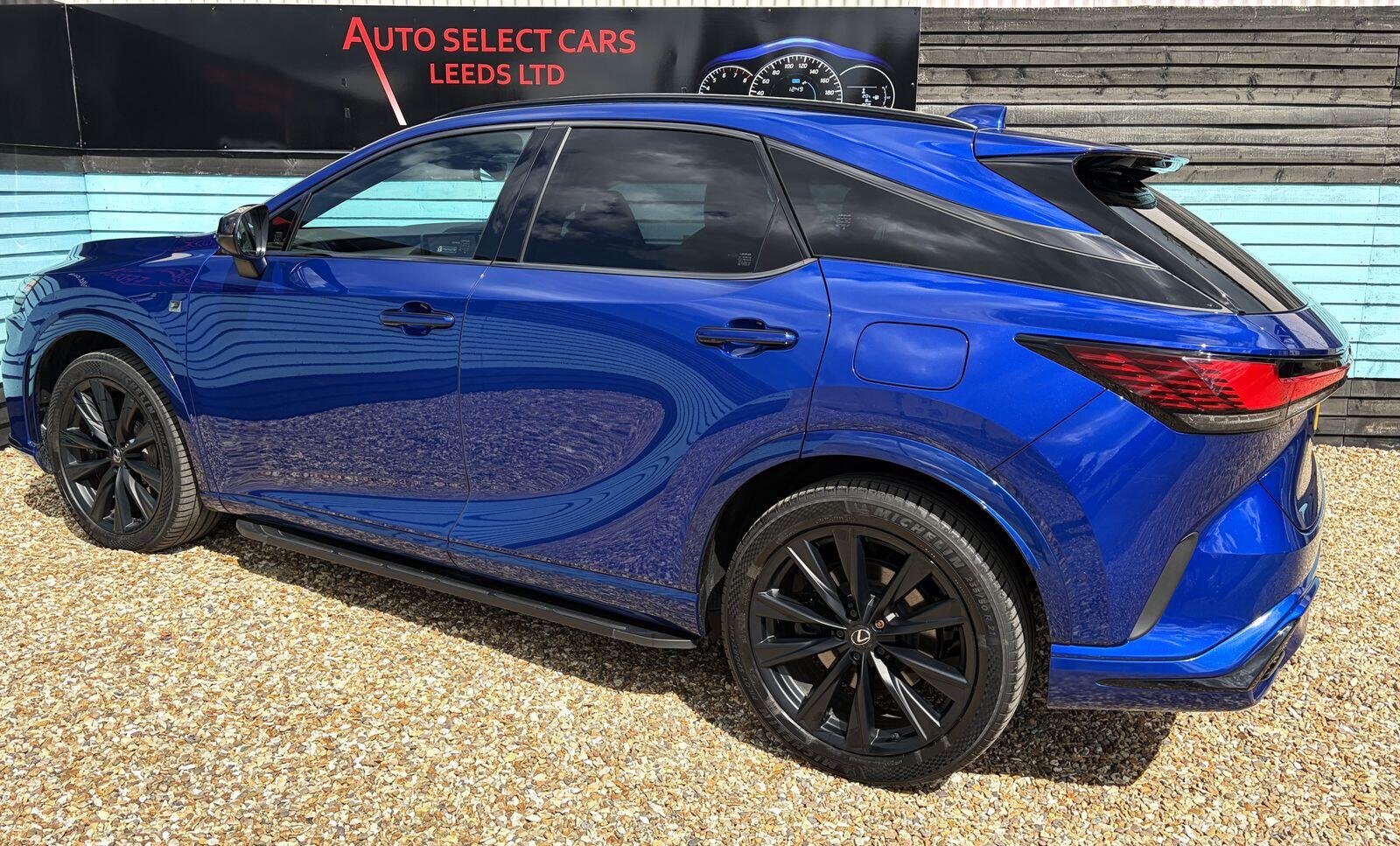 Lexus RX view 16