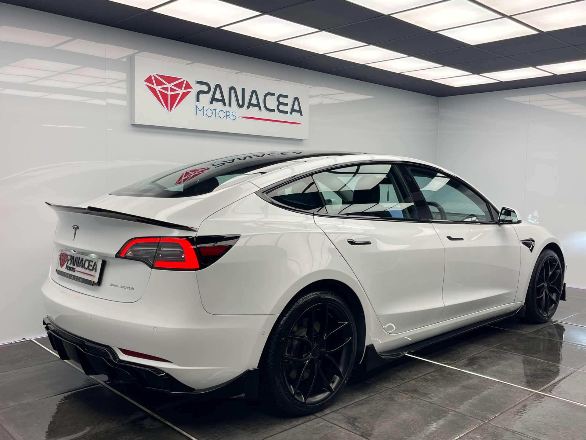 Tesla Model 3 view 4