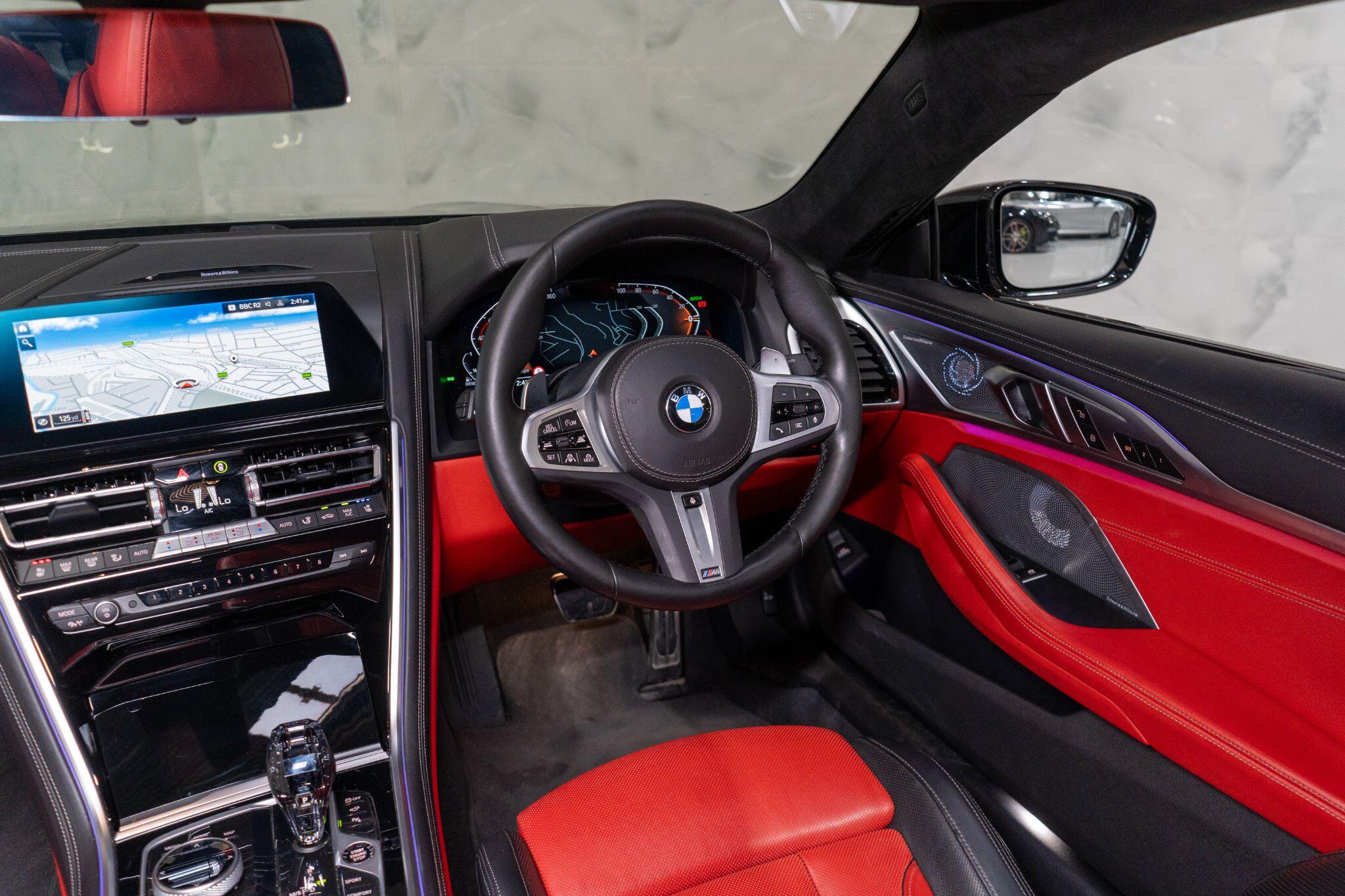 BMW 8 Series view 18