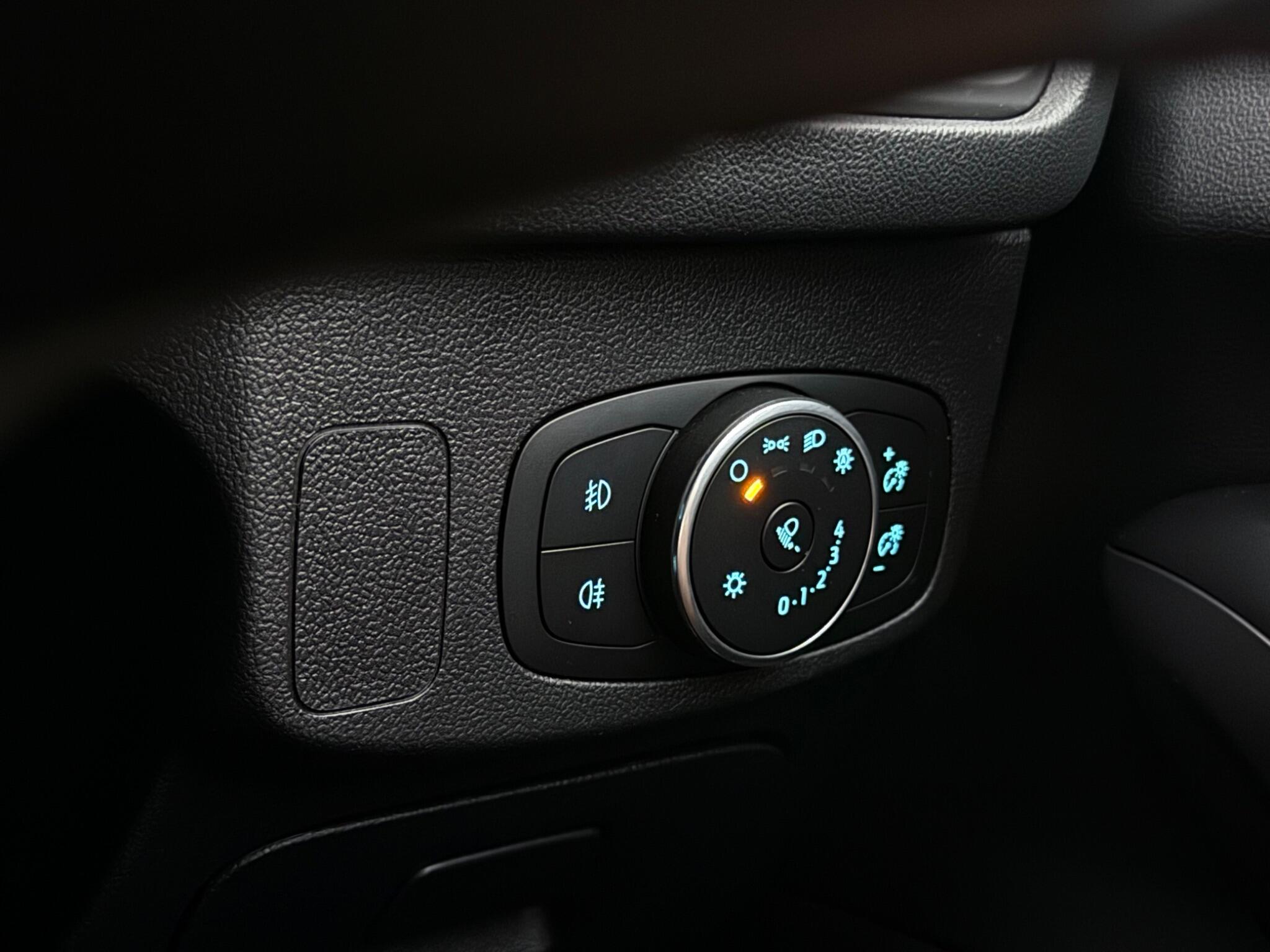 Ford Focus view 17