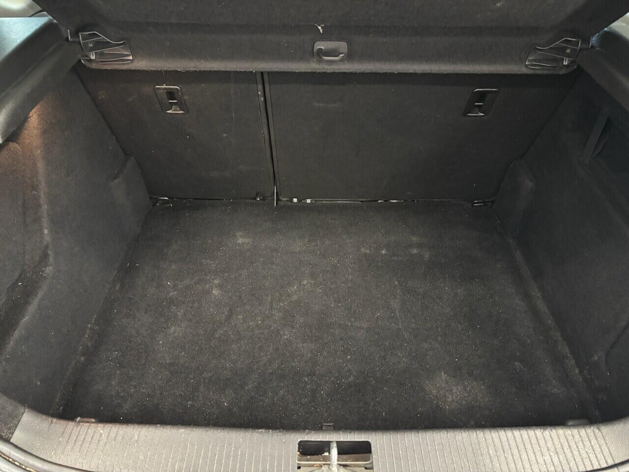 Vauxhall Astra view 21