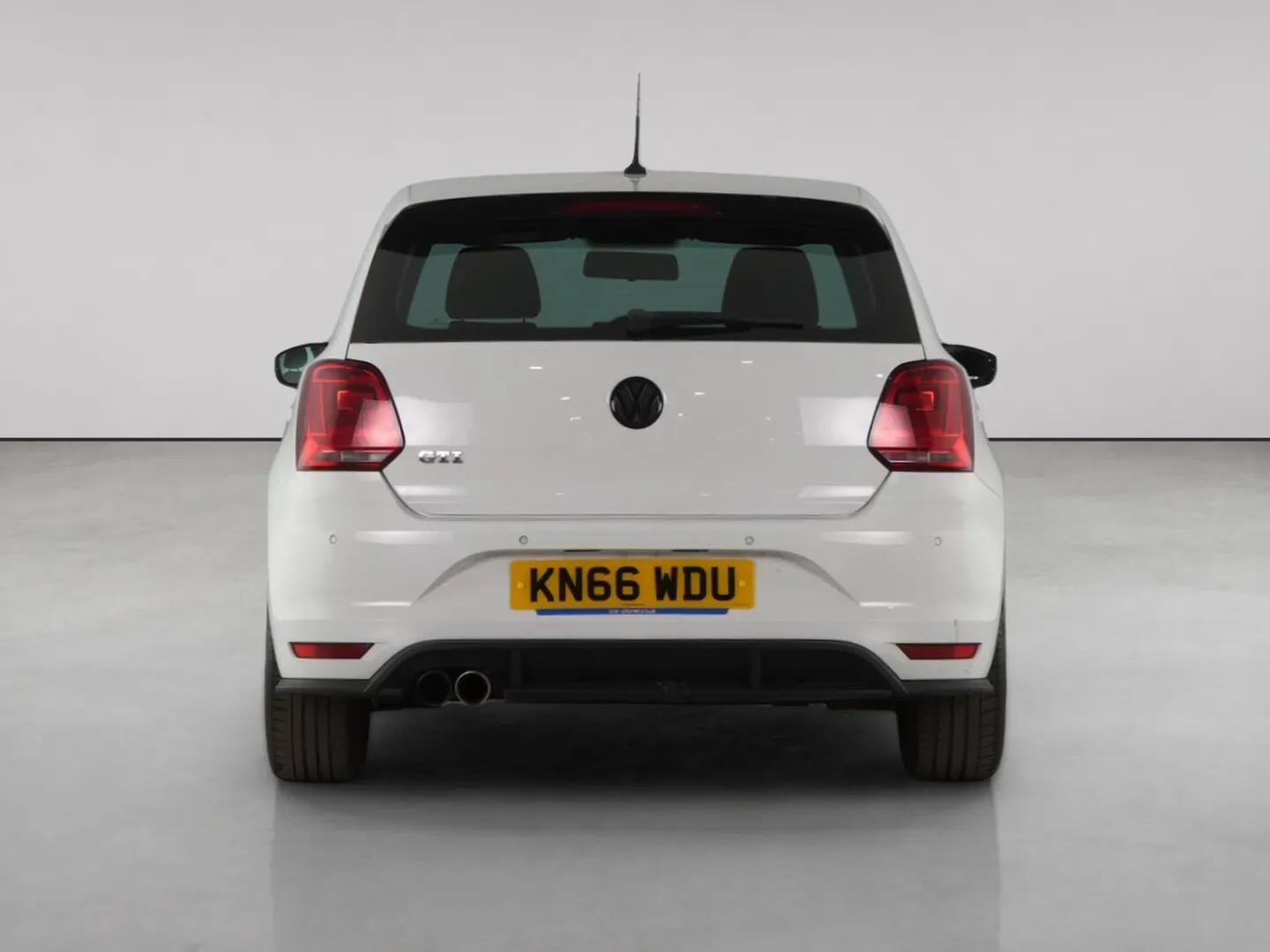 Volkswagen Polo view 6