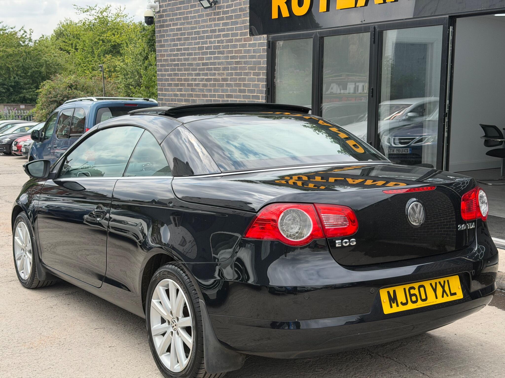Volkswagen Eos view 6