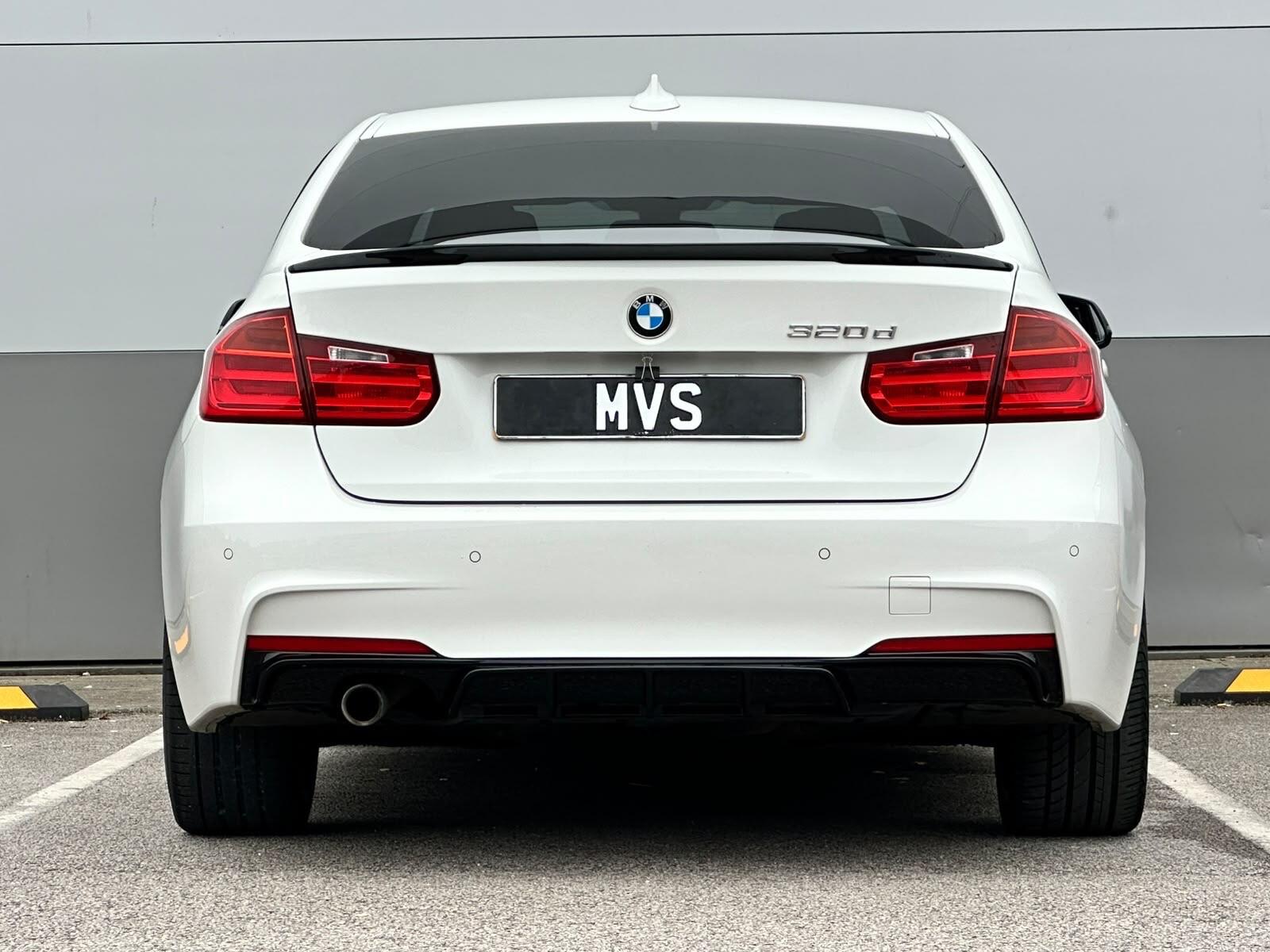 BMW 3 Series view 12