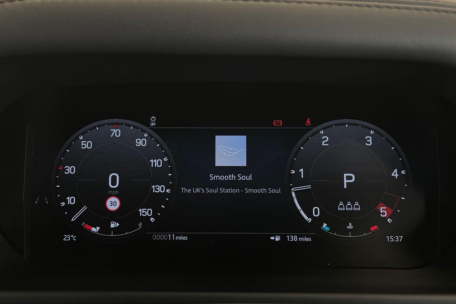 Land Rover Defender view 10