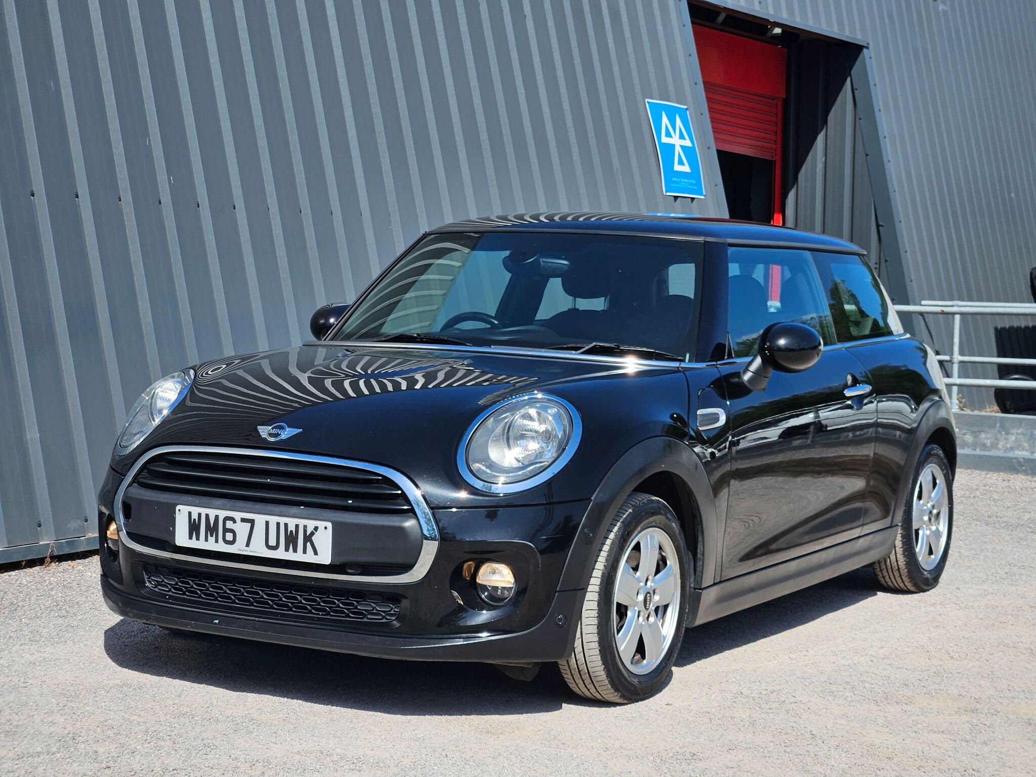 2018 MINI Hatch image 7