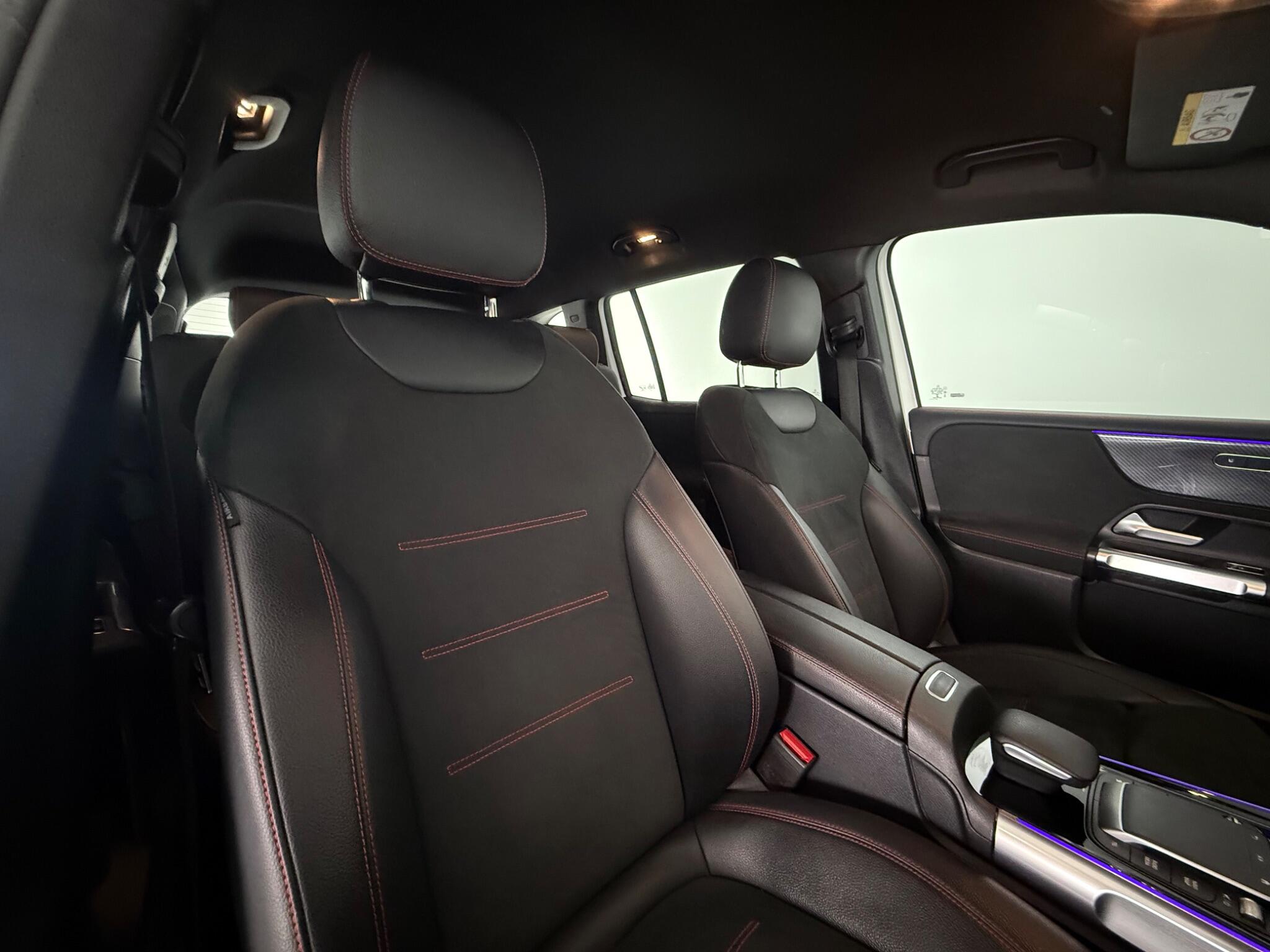 Mercedes-Benz GLB view 36