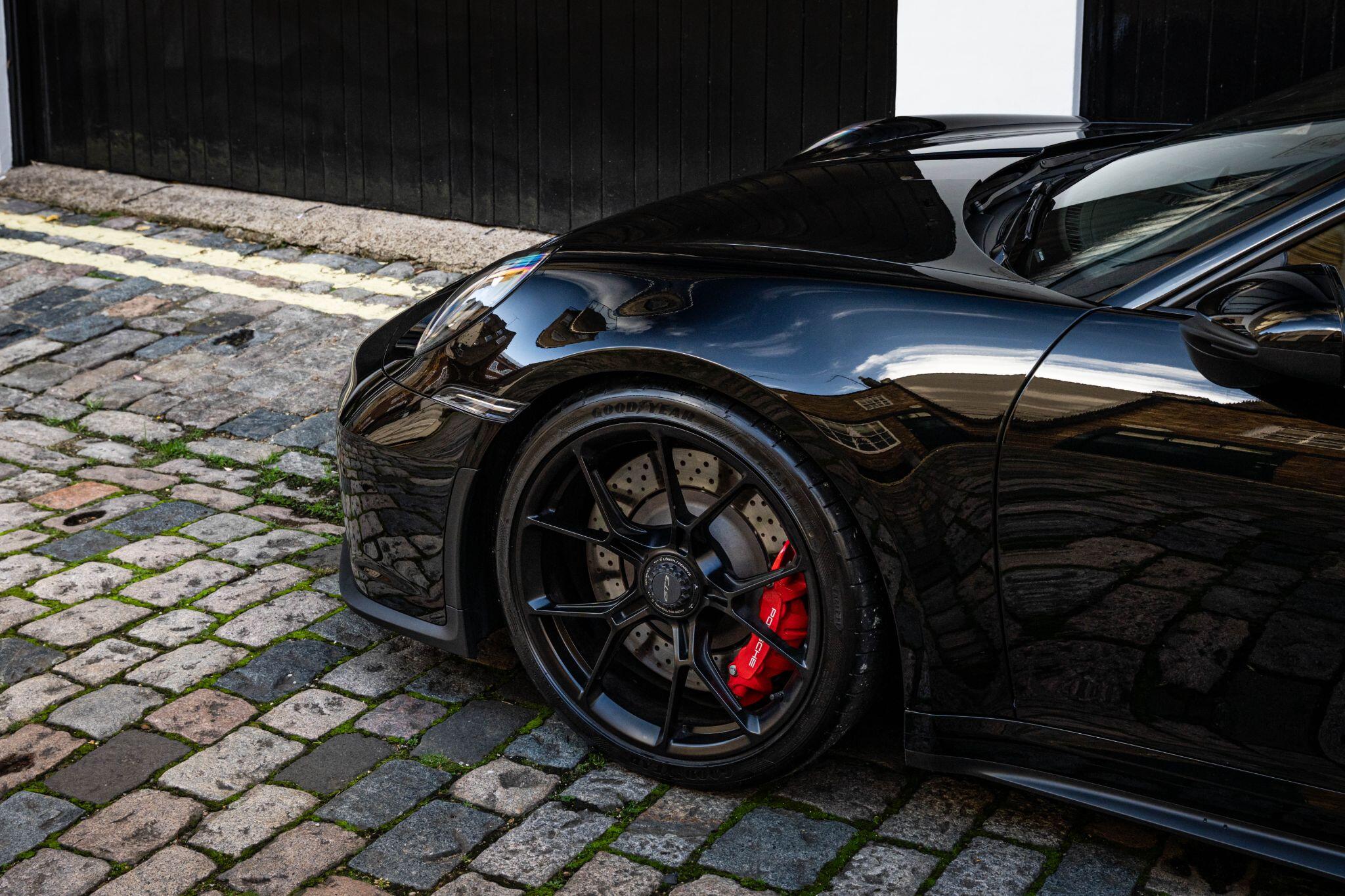 Porsche 911 view 42