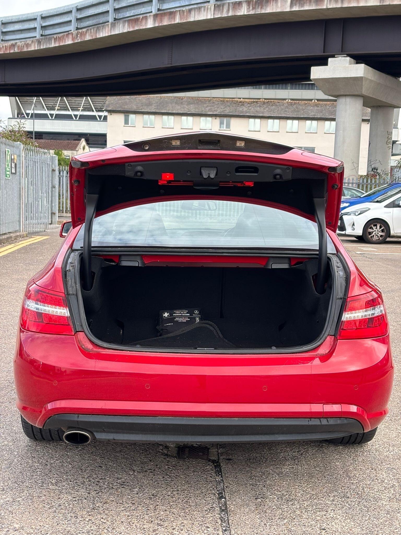 Mercedes-Benz E-Class view 33