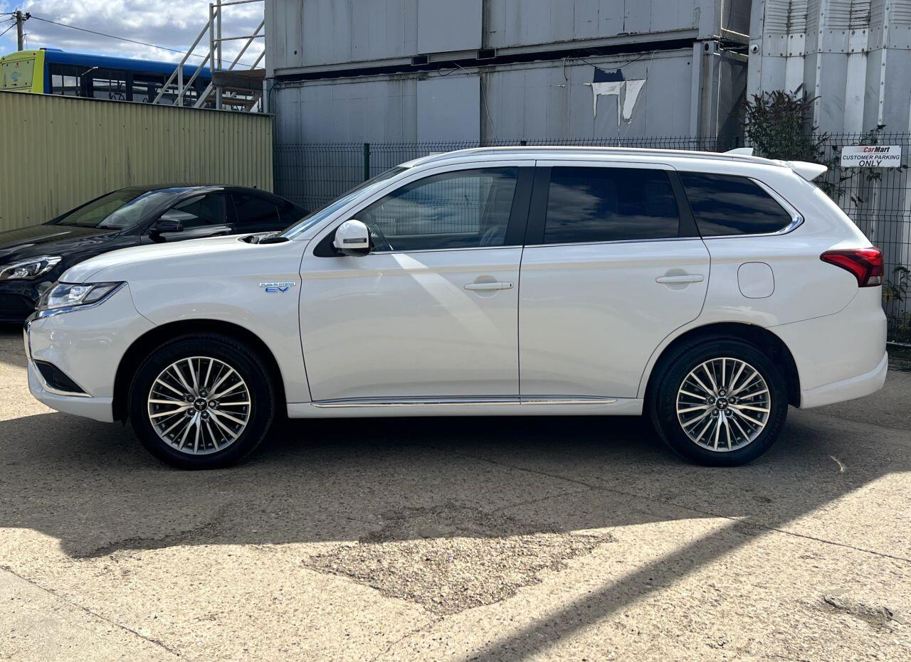 Mitsubishi Outlander view 8