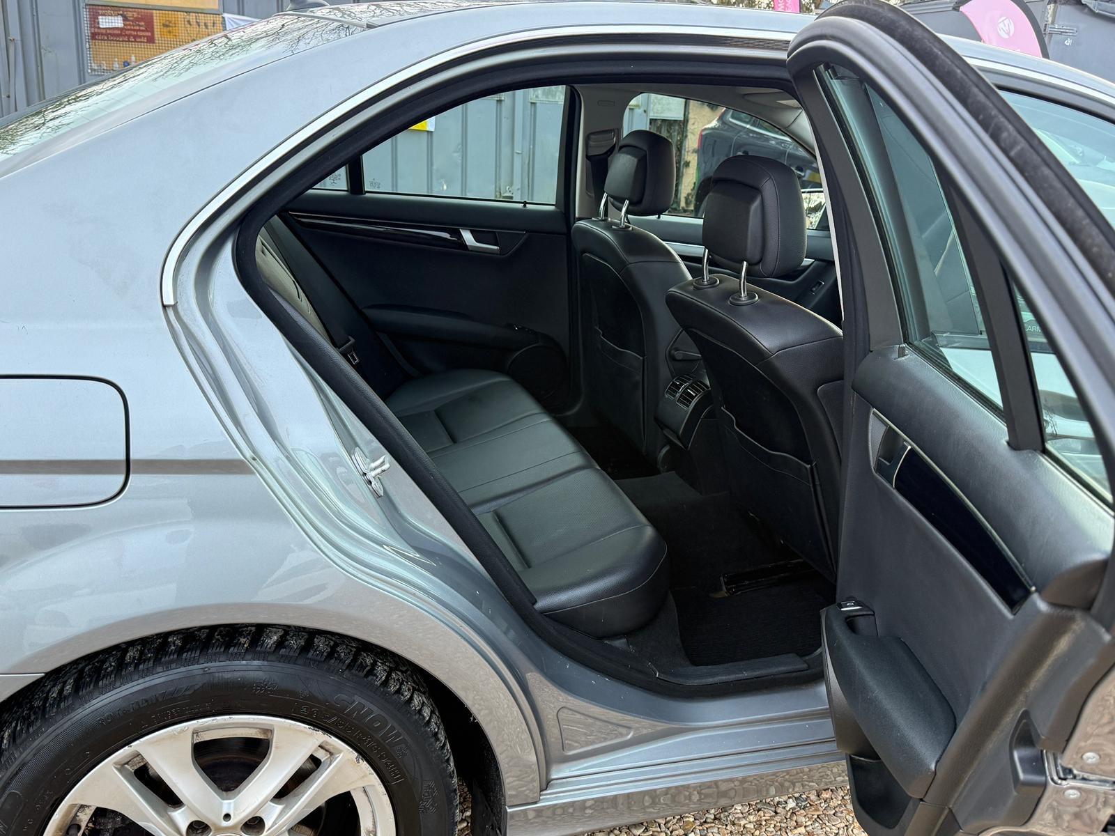 Mercedes-Benz C Class view 46