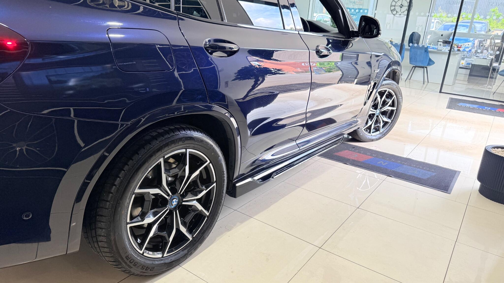 BMW X3 view 12
