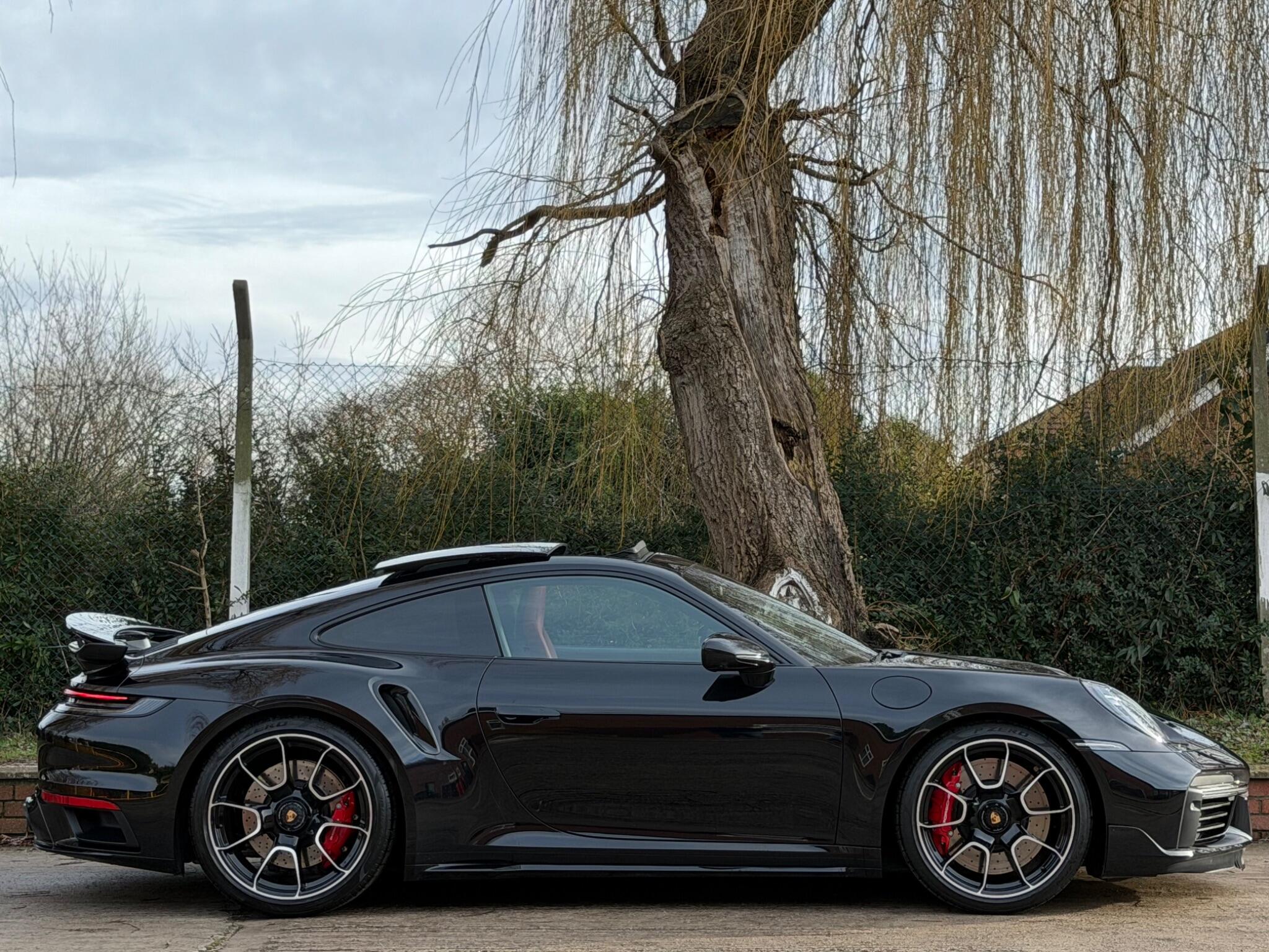 Porsche 911 view 16