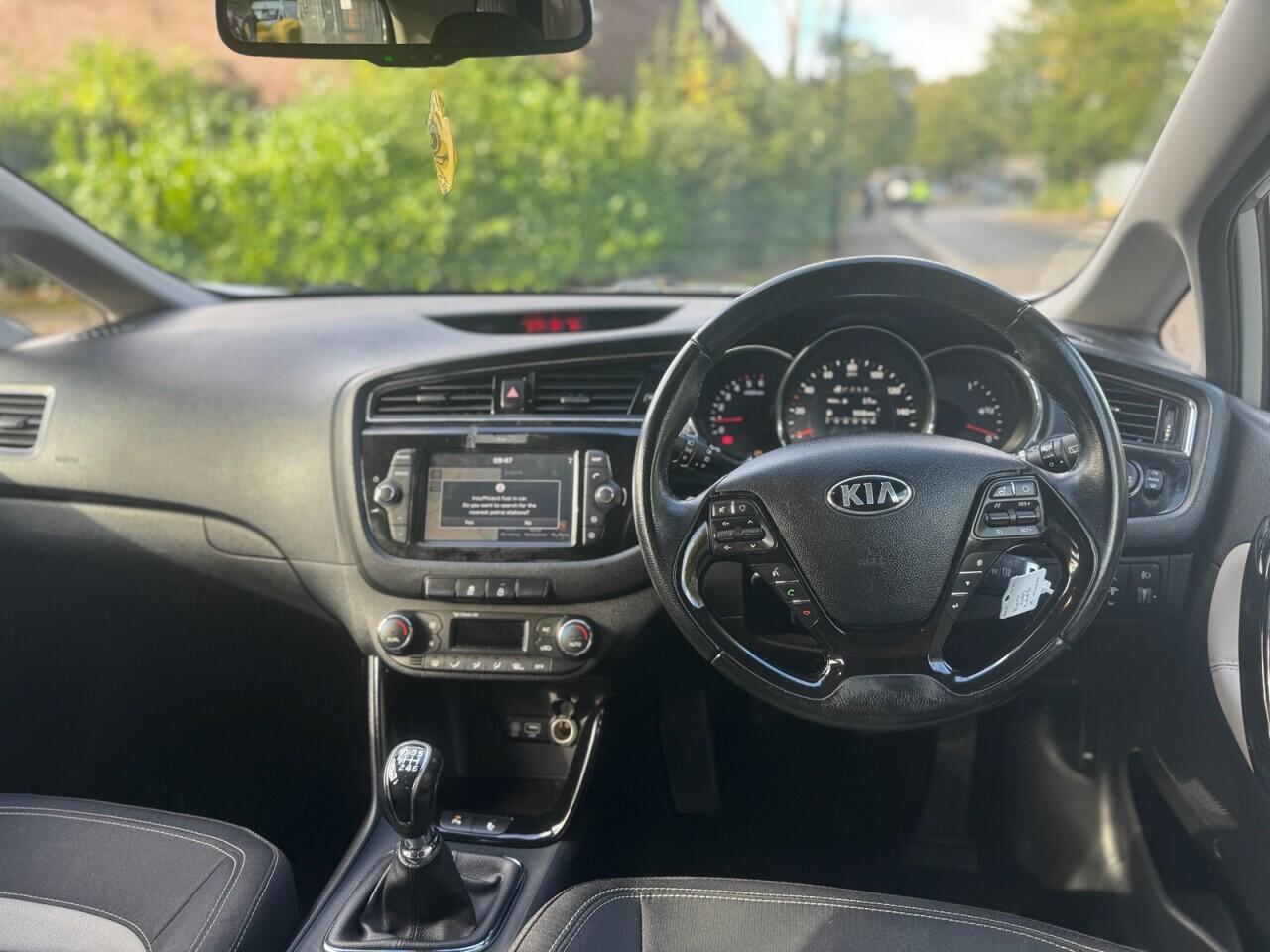 Kia Ceed view 11