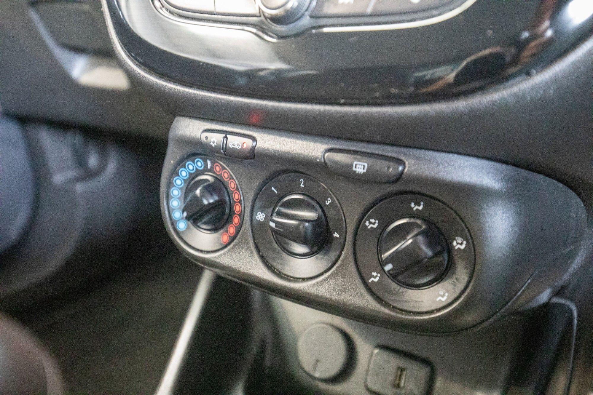 Vauxhall Corsa view 18