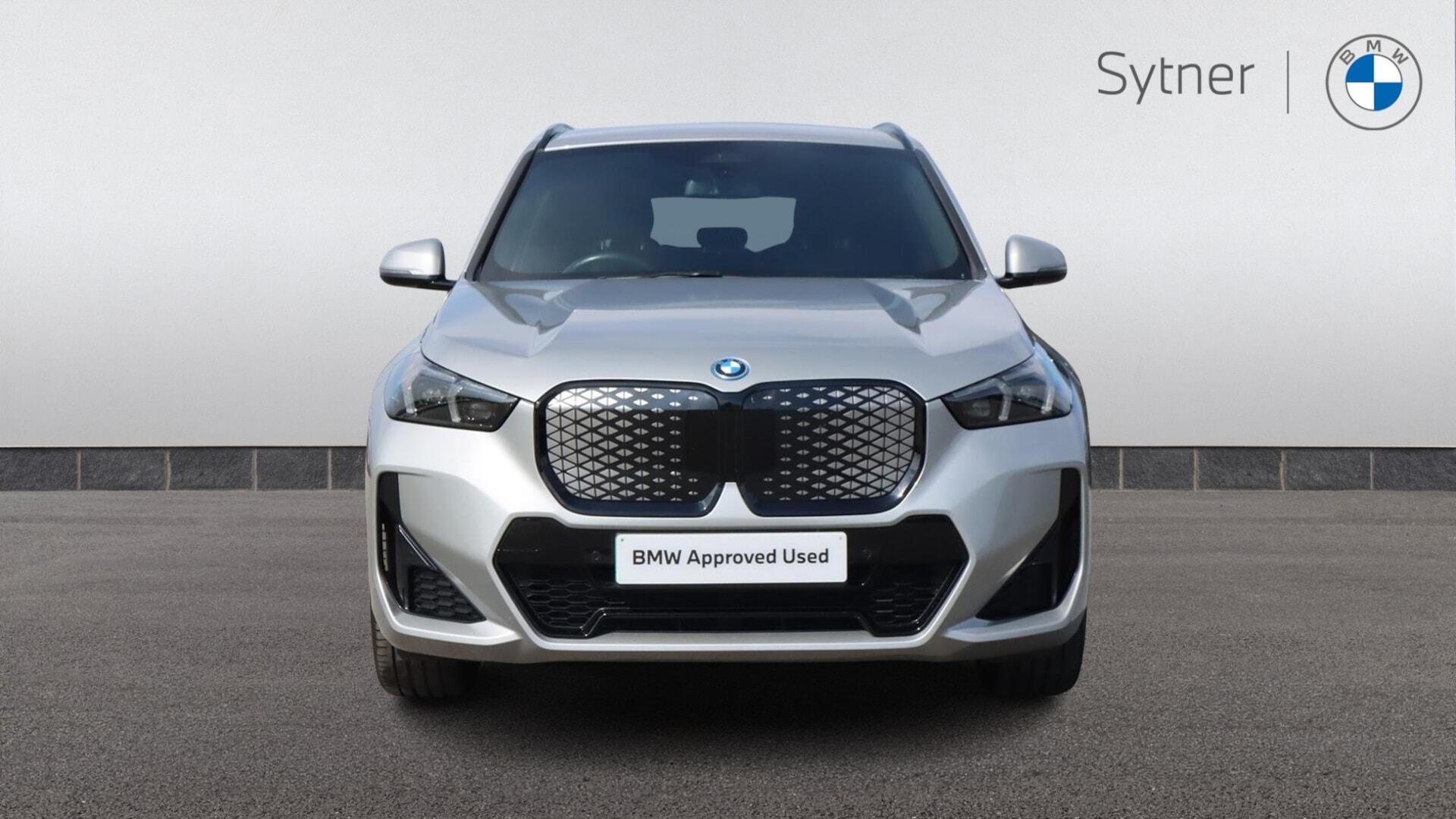 BMW Ix1 view 16