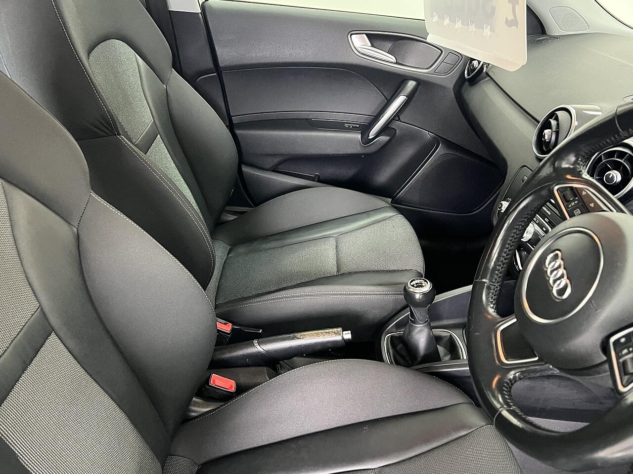Audi A1 view 8
