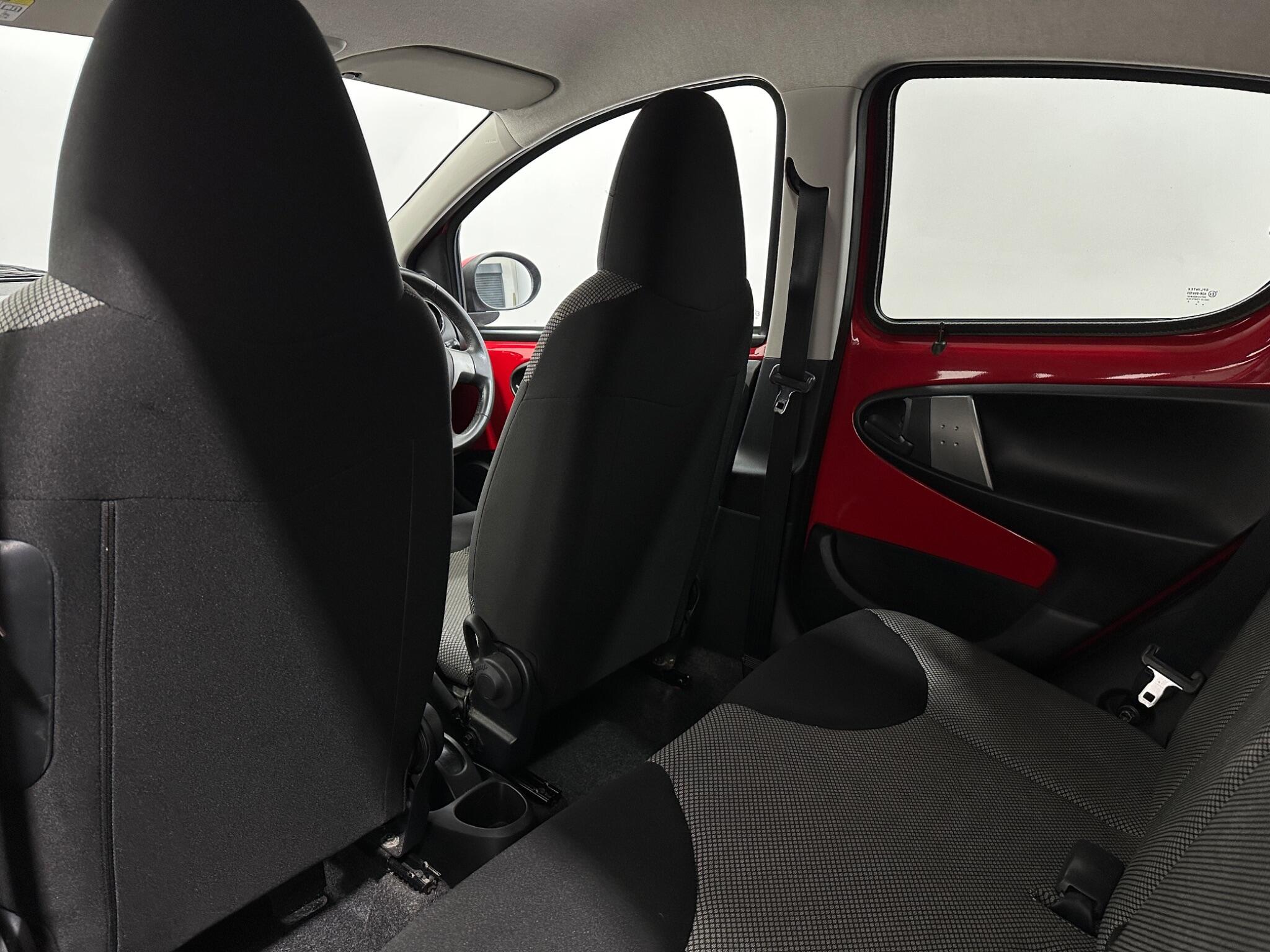 Toyota Aygo view 28
