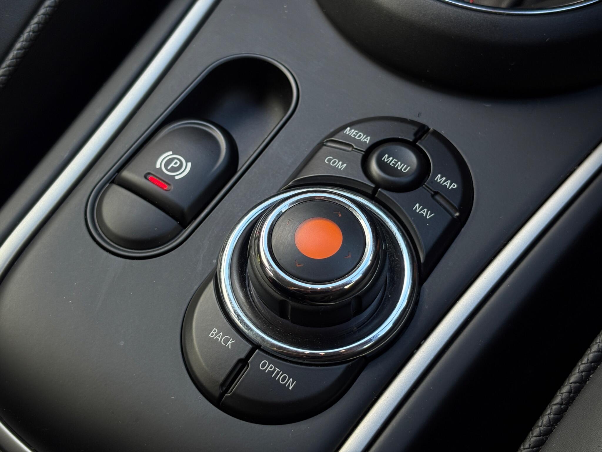 Mini Countryman view 32