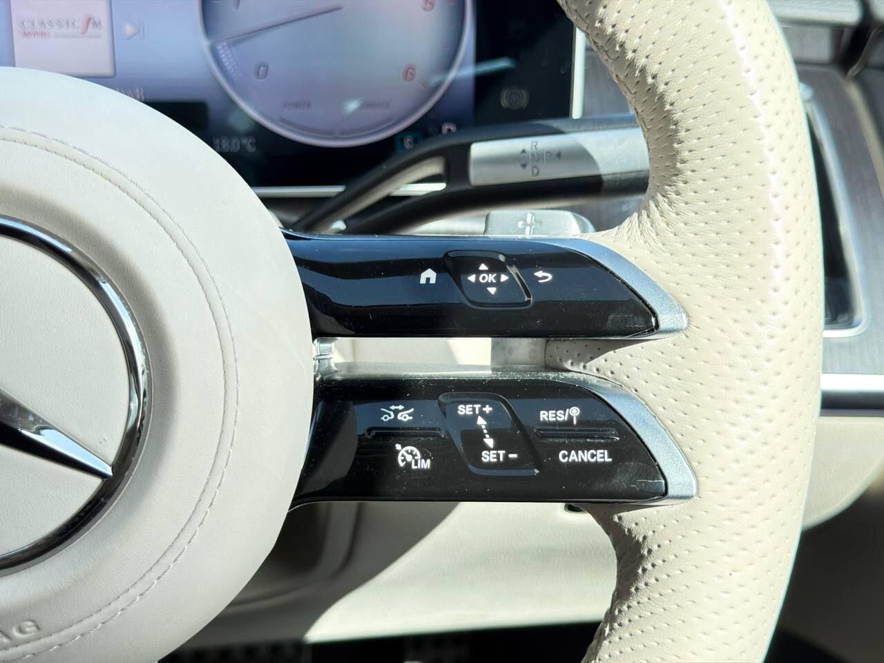 Mercedes-Benz S-Class view 47