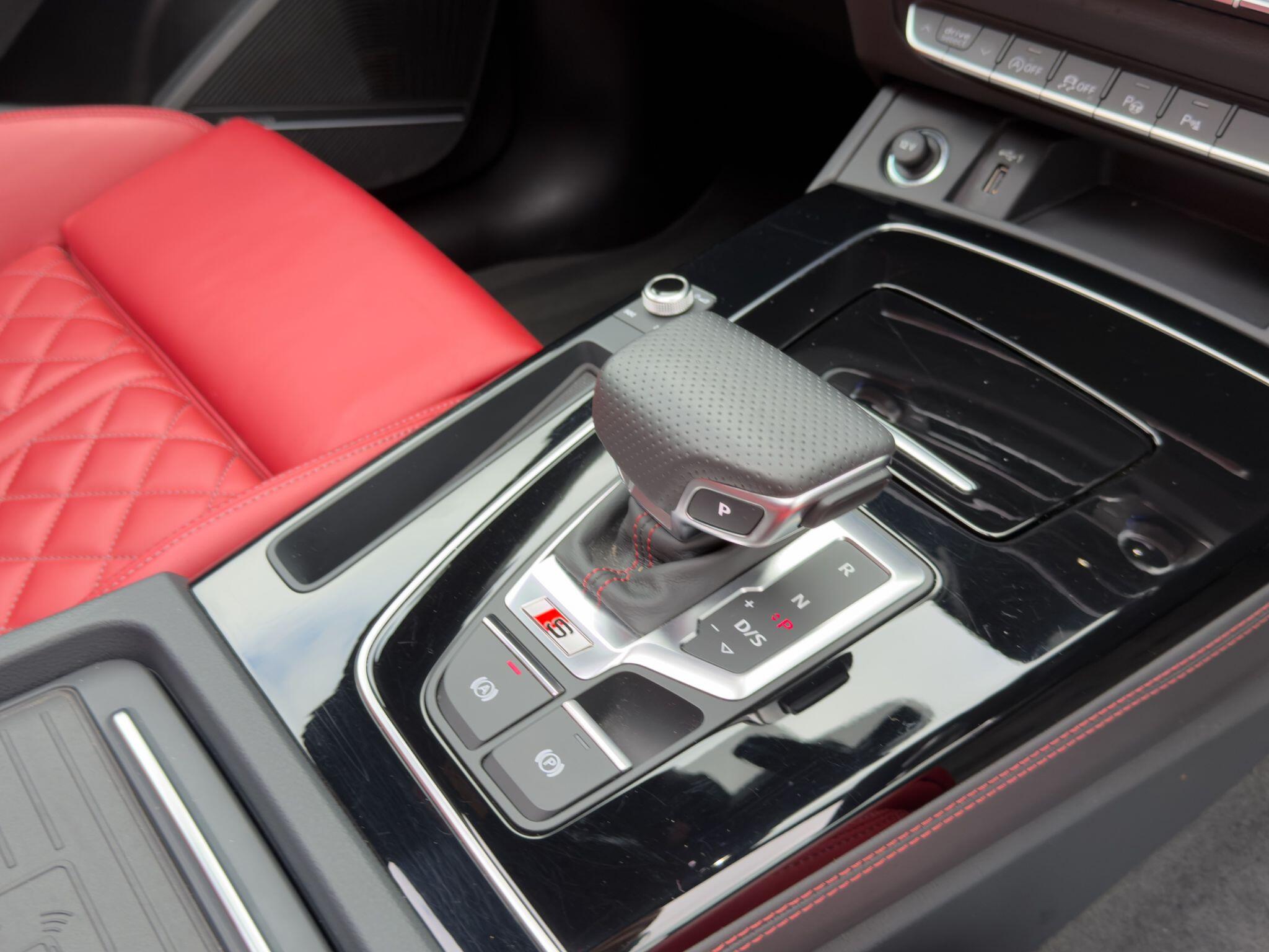 Audi Audi SQ5 view 27