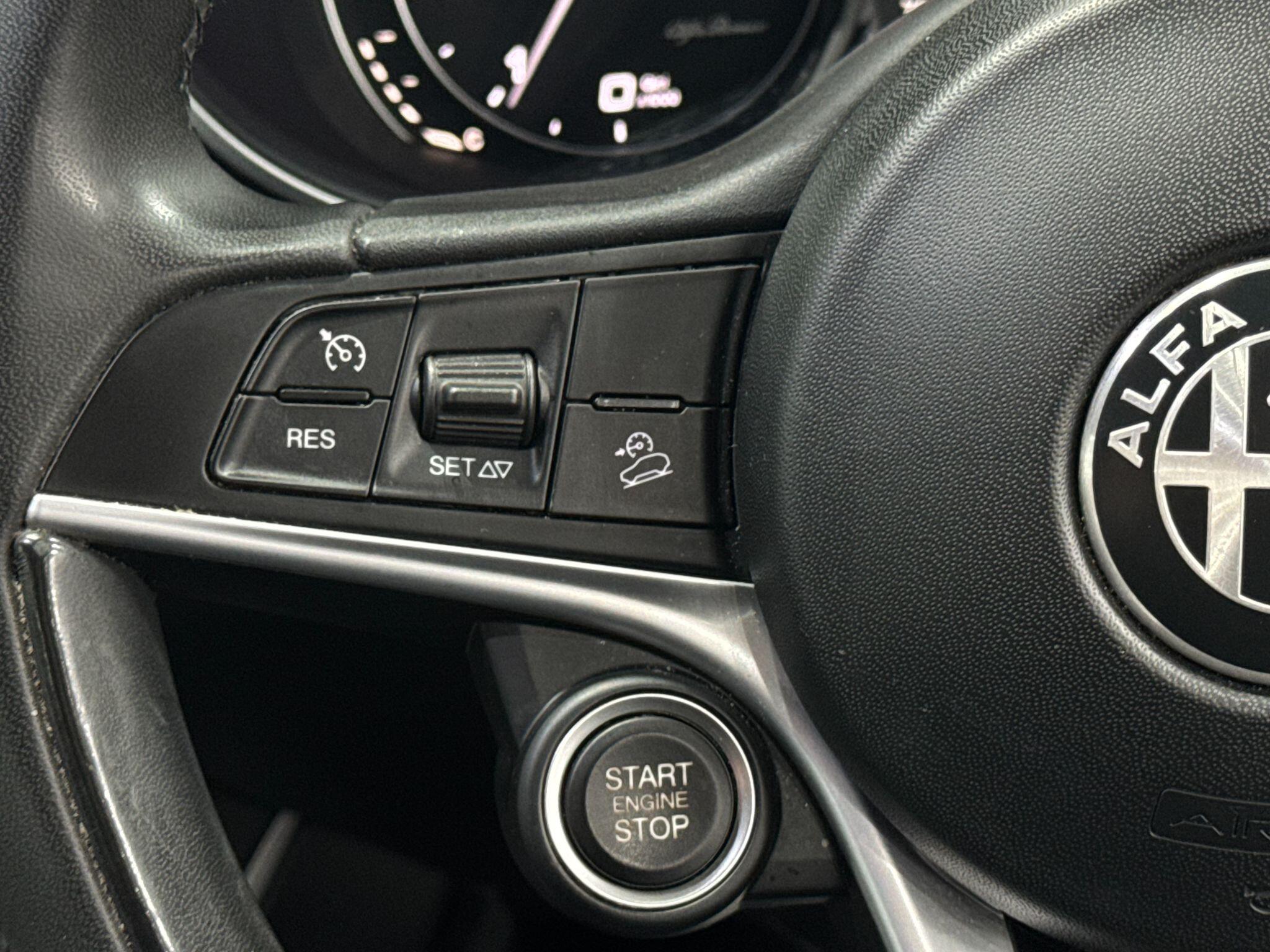 Alfa Romeo Stelvio view 36