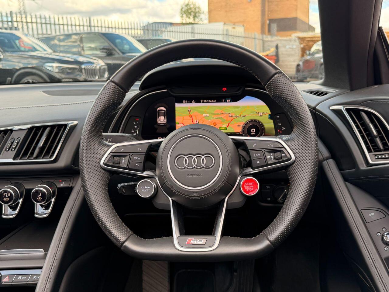Audi R8 view 34