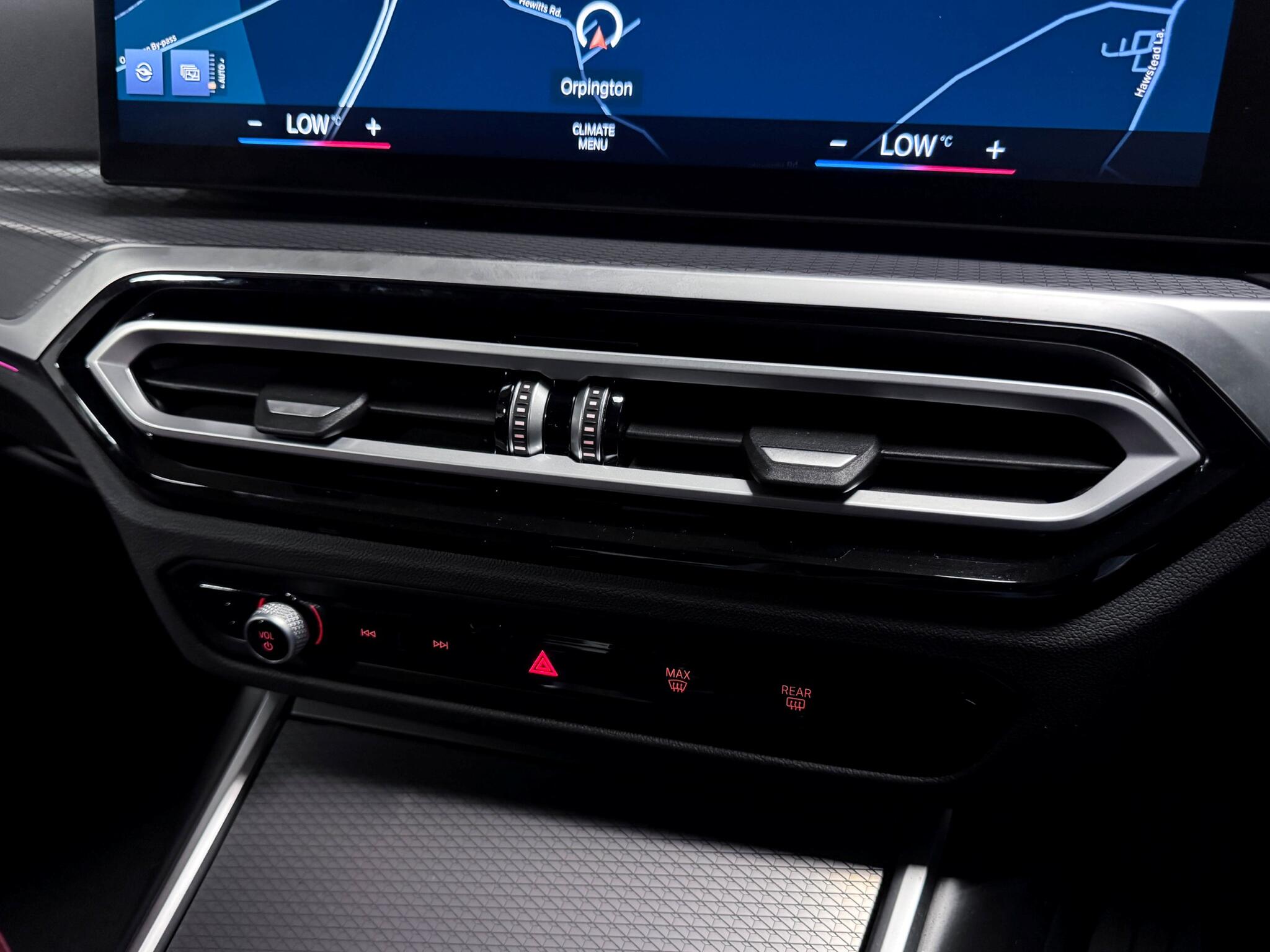 BMW 3 Series view 32