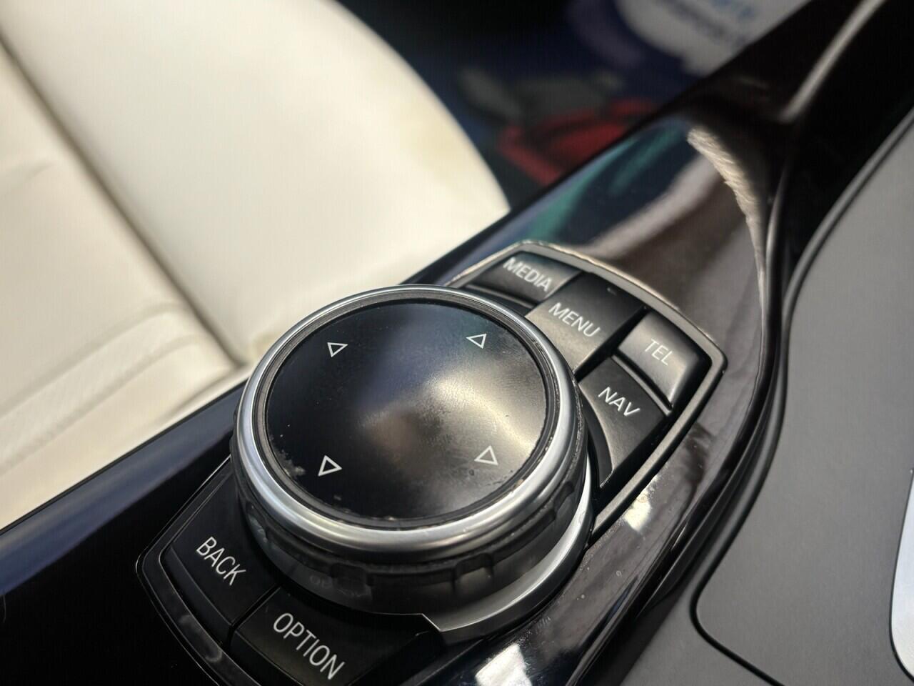 BMW 3 Series view 38