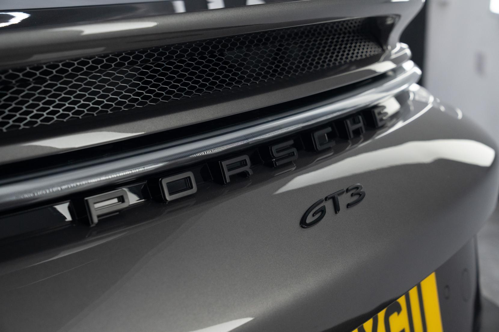 Porsche 911 view 38