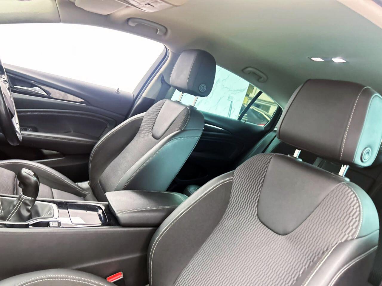 Vauxhall Insignia view 14