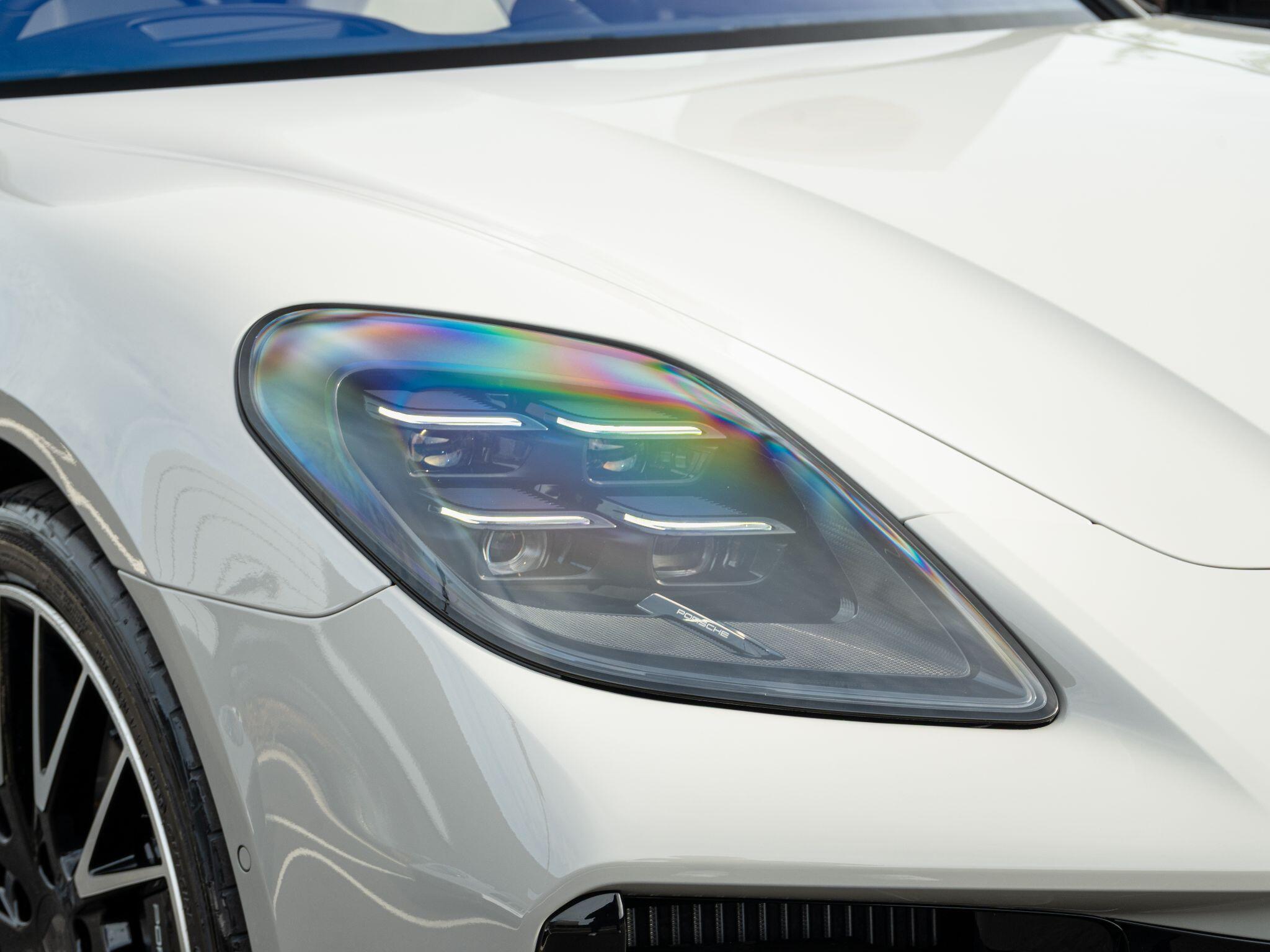 Porsche Panamera view 9