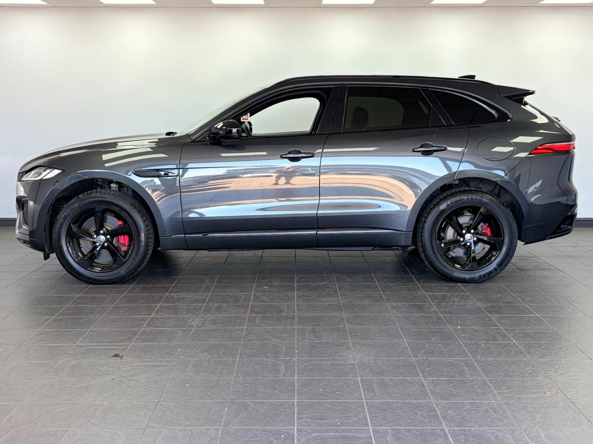 Jaguar F-Pace view 5